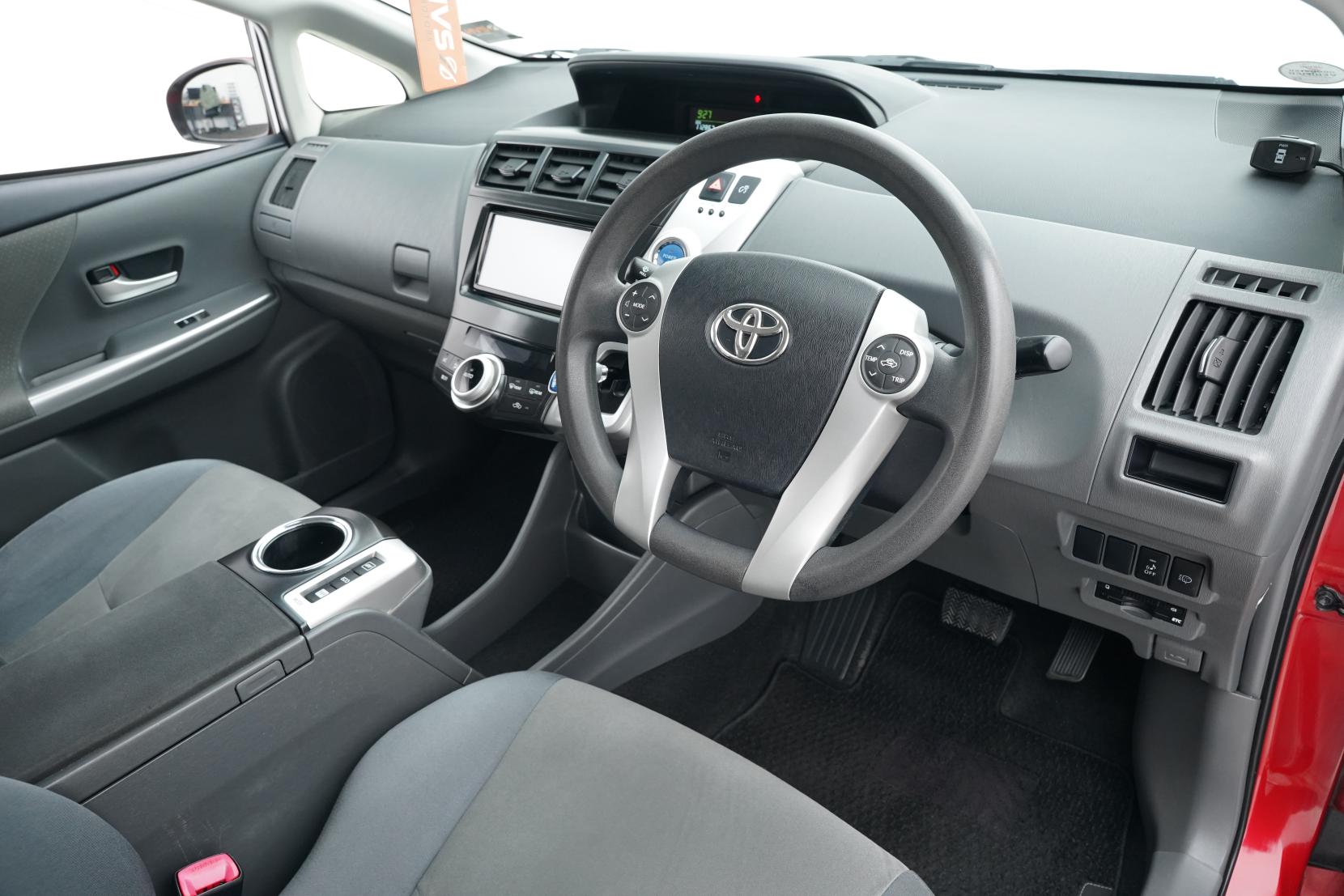 Toyota Prius Alpha S 5 Seater