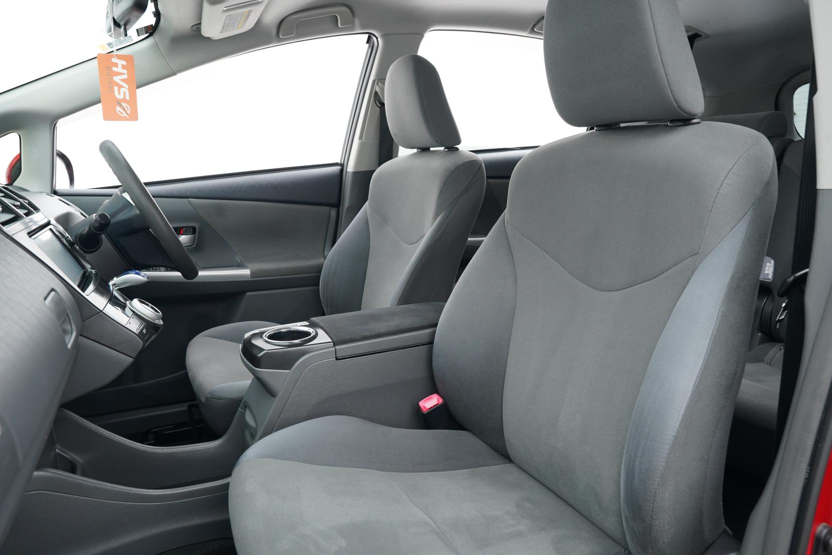 Toyota Prius Alpha S 5 Seater
