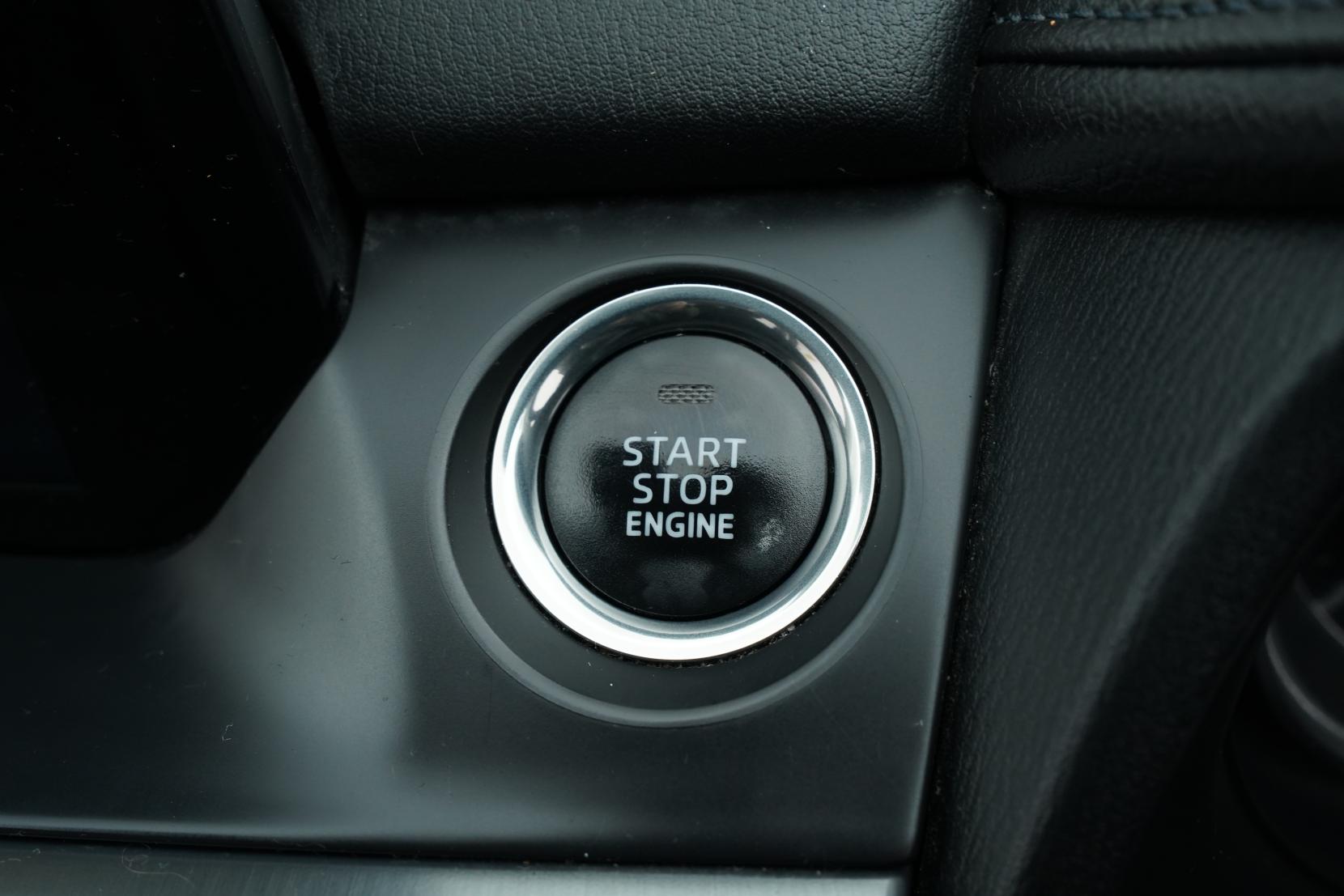 Mazda Atenza 2.0 WAGON 20S