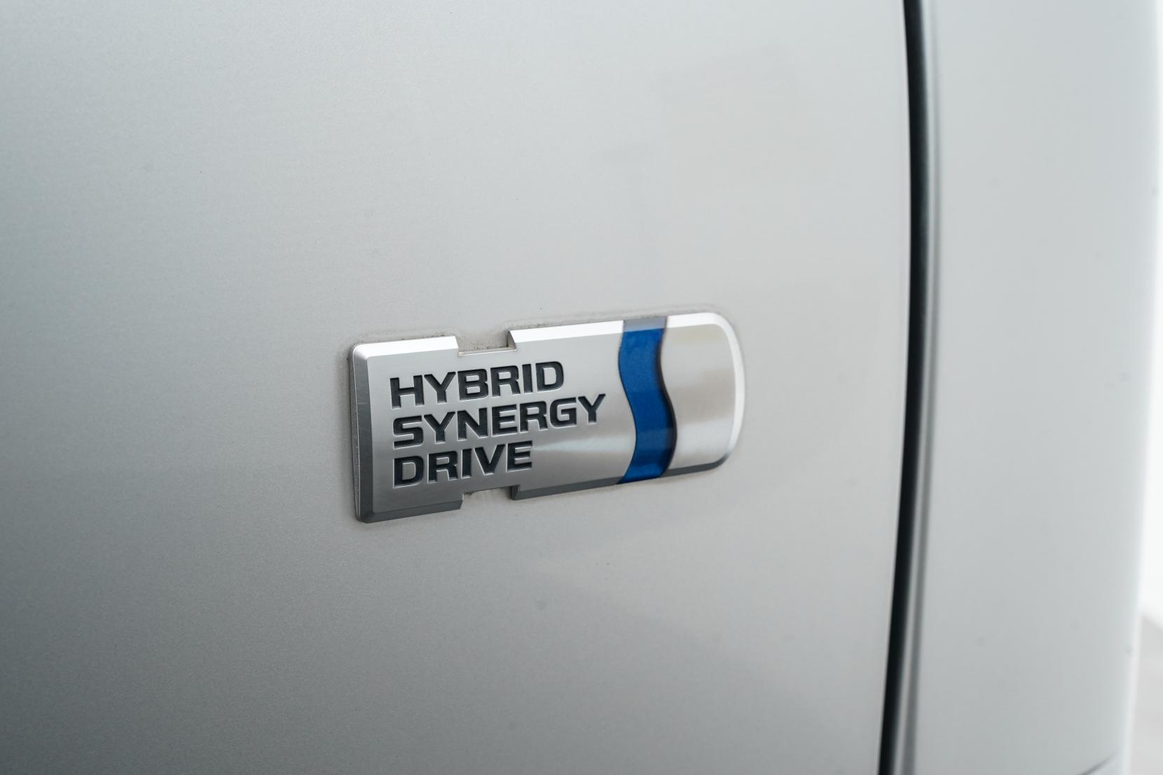 Toyota Voxy 1.8 HYBRID HYBRID V