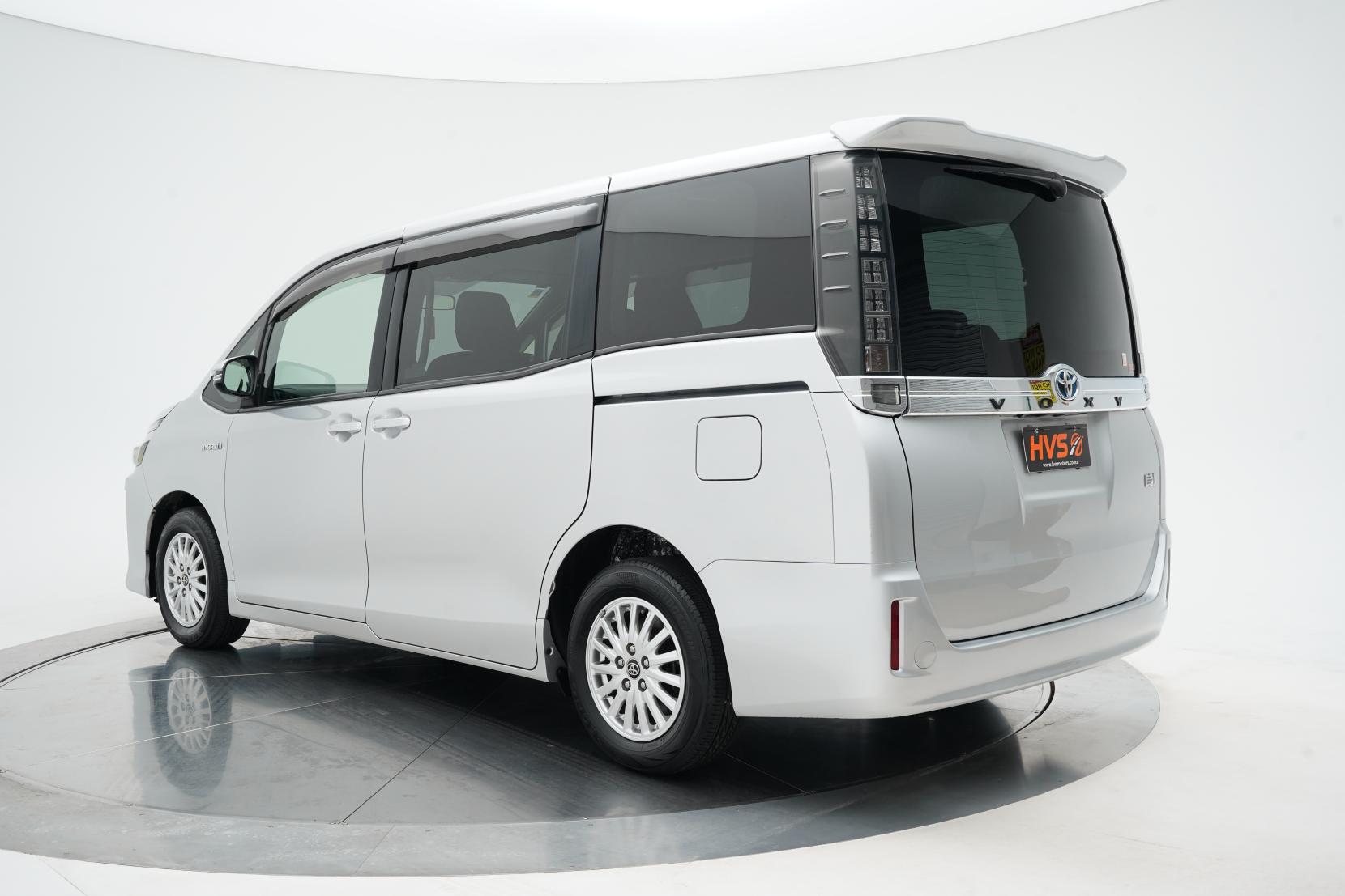 Toyota Voxy 1.8 HYBRID HYBRID V