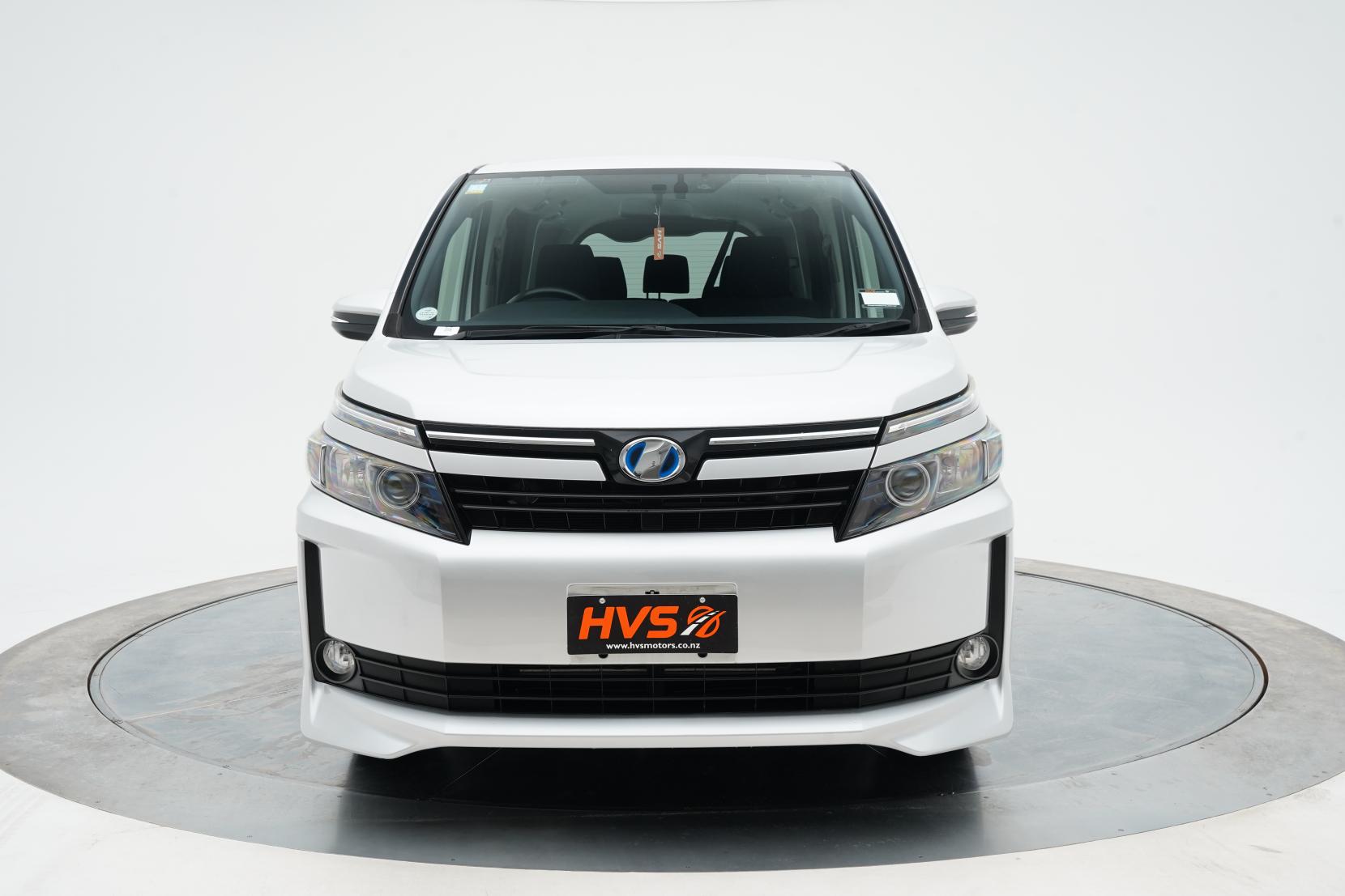 Toyota Voxy 1.8 HYBRID HYBRID V