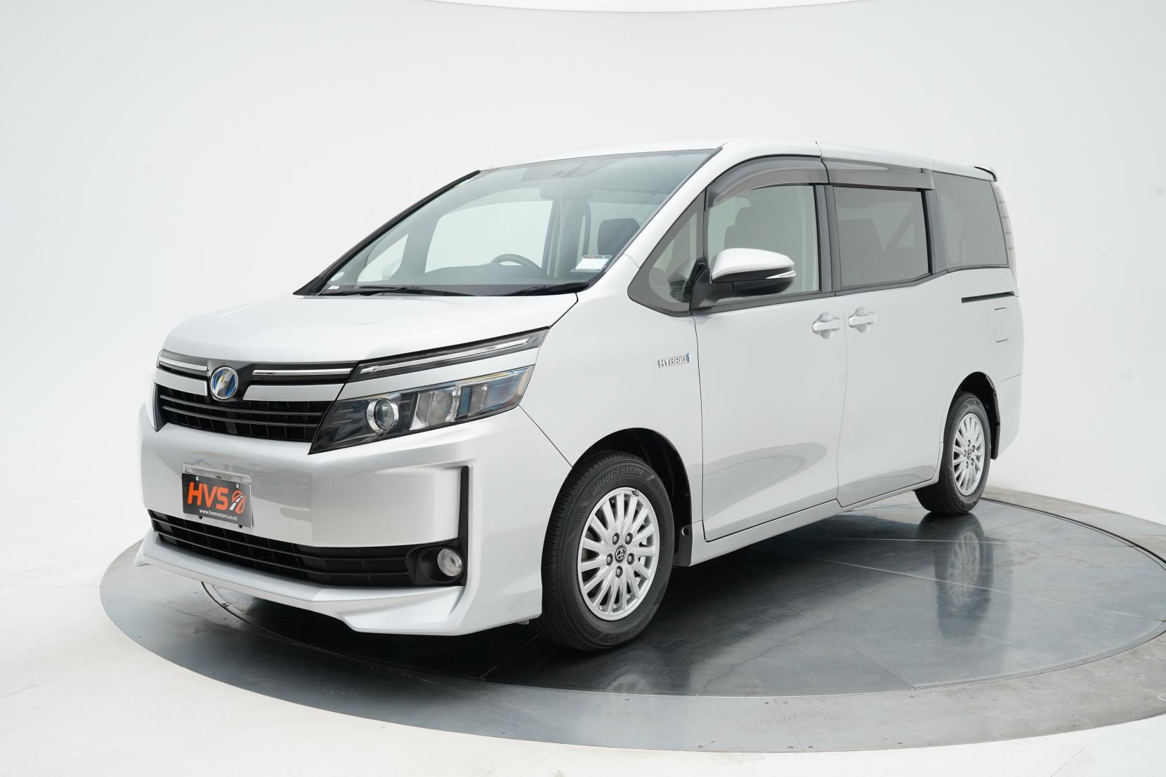 Toyota Voxy 1.8 HYBRID HYBRID V