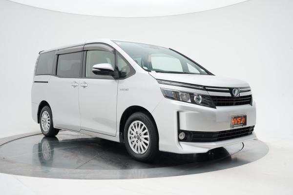 Toyota Voxy 1.8 HYBRID HYBRID V