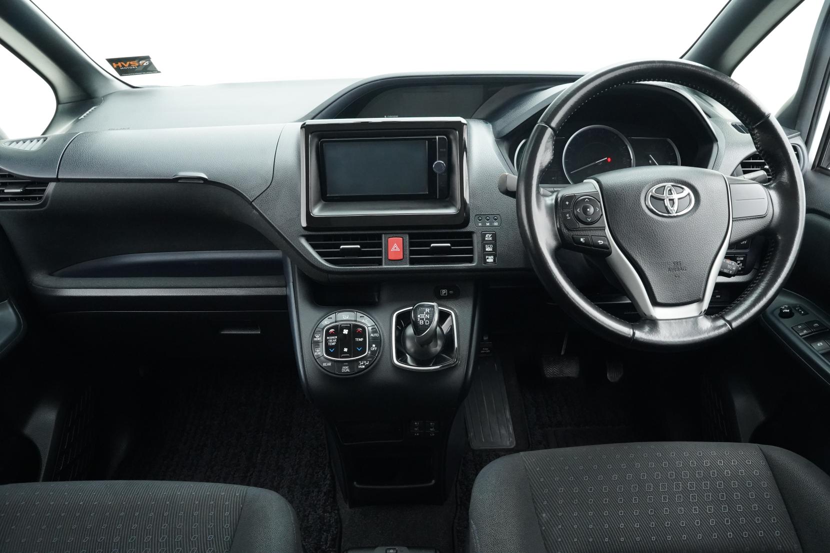Toyota Voxy 1.8 HYBRID HYBRID V