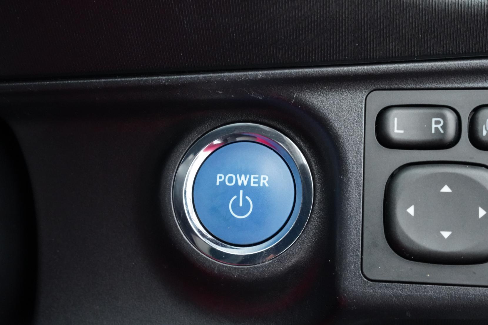 Toyota Aqua 1.5 Hybrid S