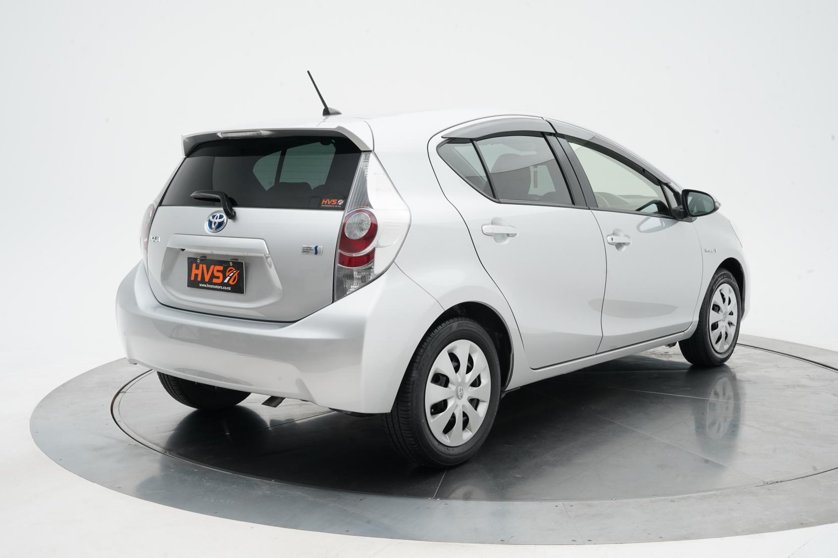 Toyota Aqua 1.5 Hybrid S