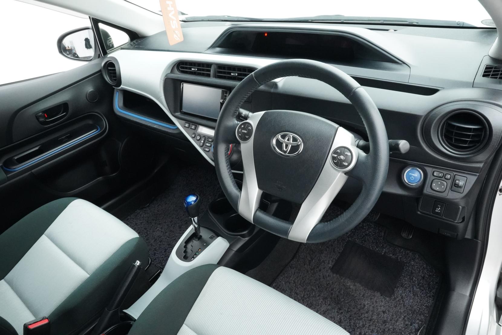 Toyota Aqua 1.5 Hybrid S