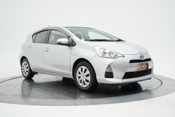 Toyota Aqua 1.5 Hybrid S