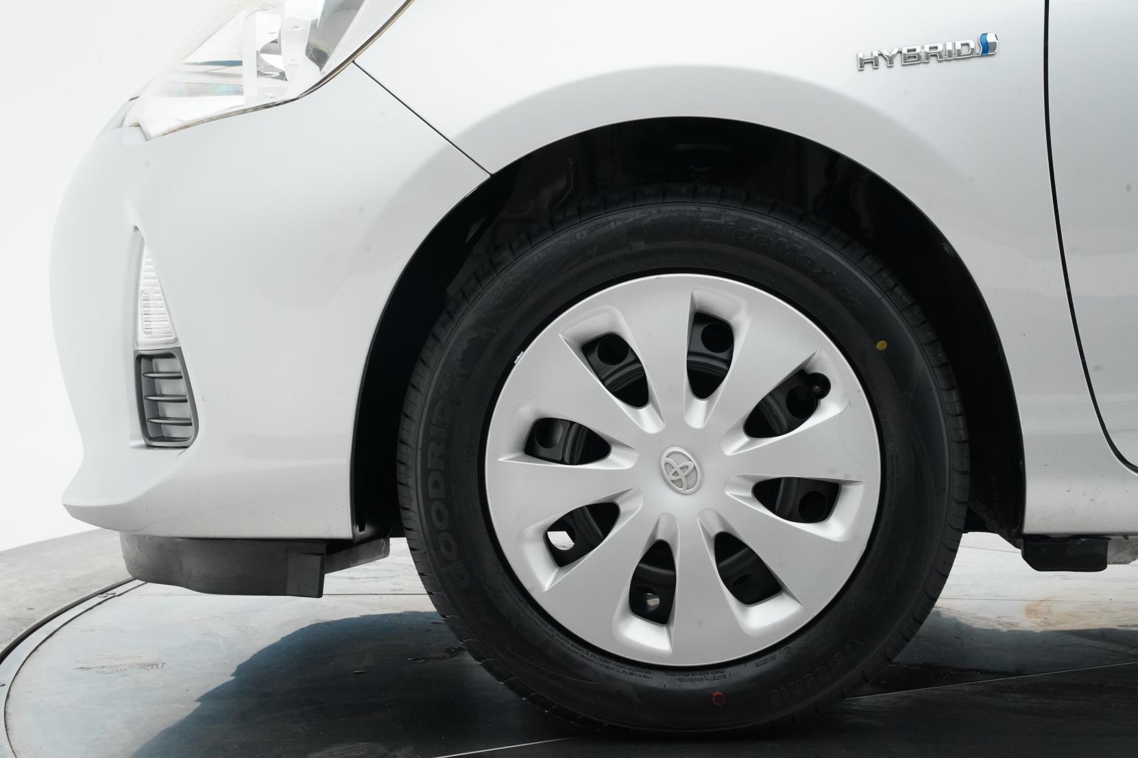 Toyota Aqua 1.5 Hybrid S