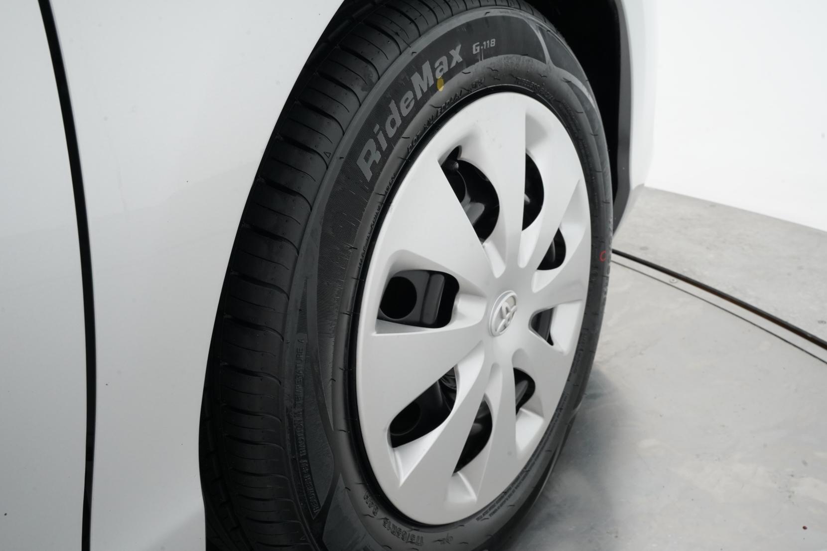 Toyota Aqua 1.5 Hybrid S