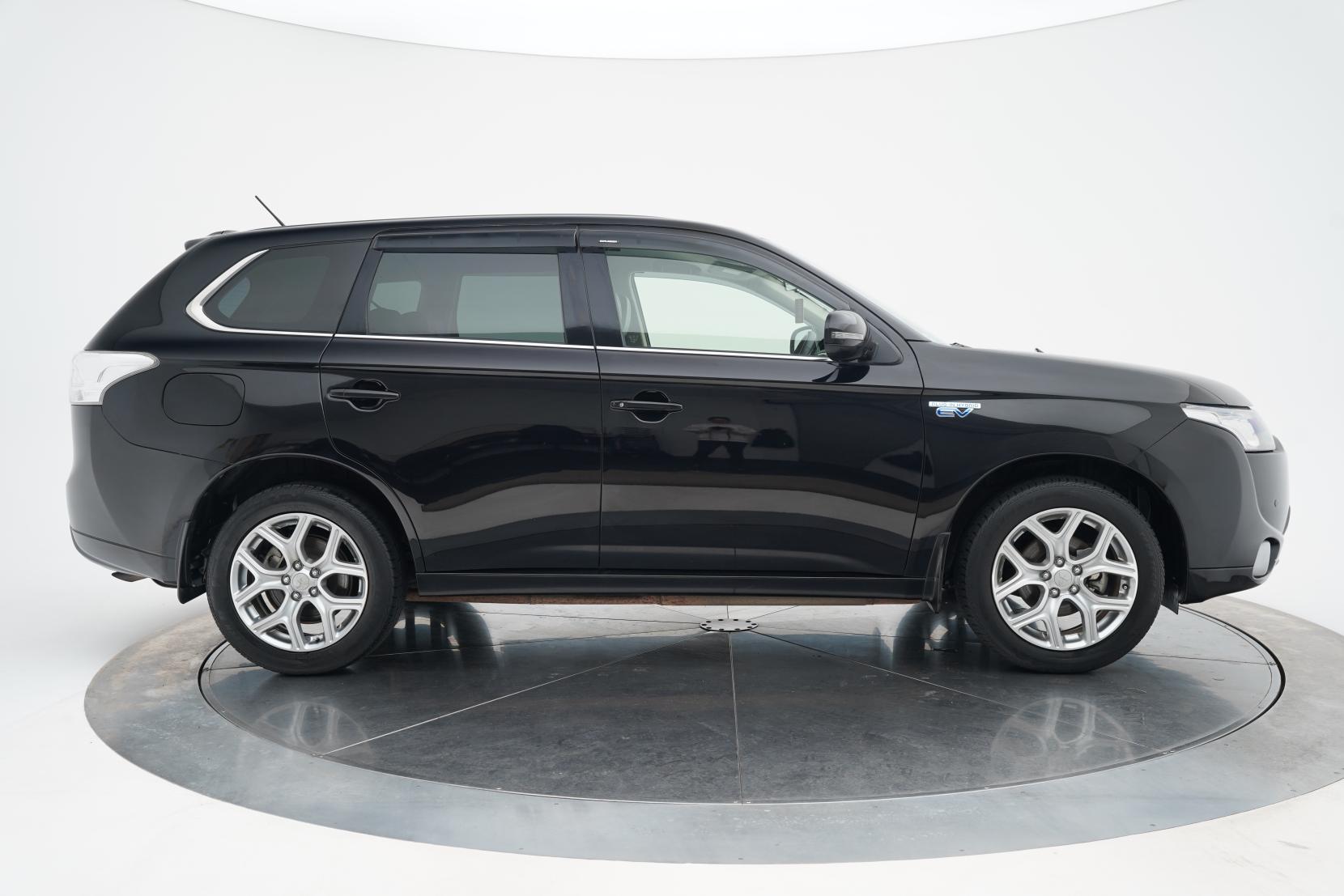 Mitsubishi Outlander 2.0 PHEV G SAFETY PKG