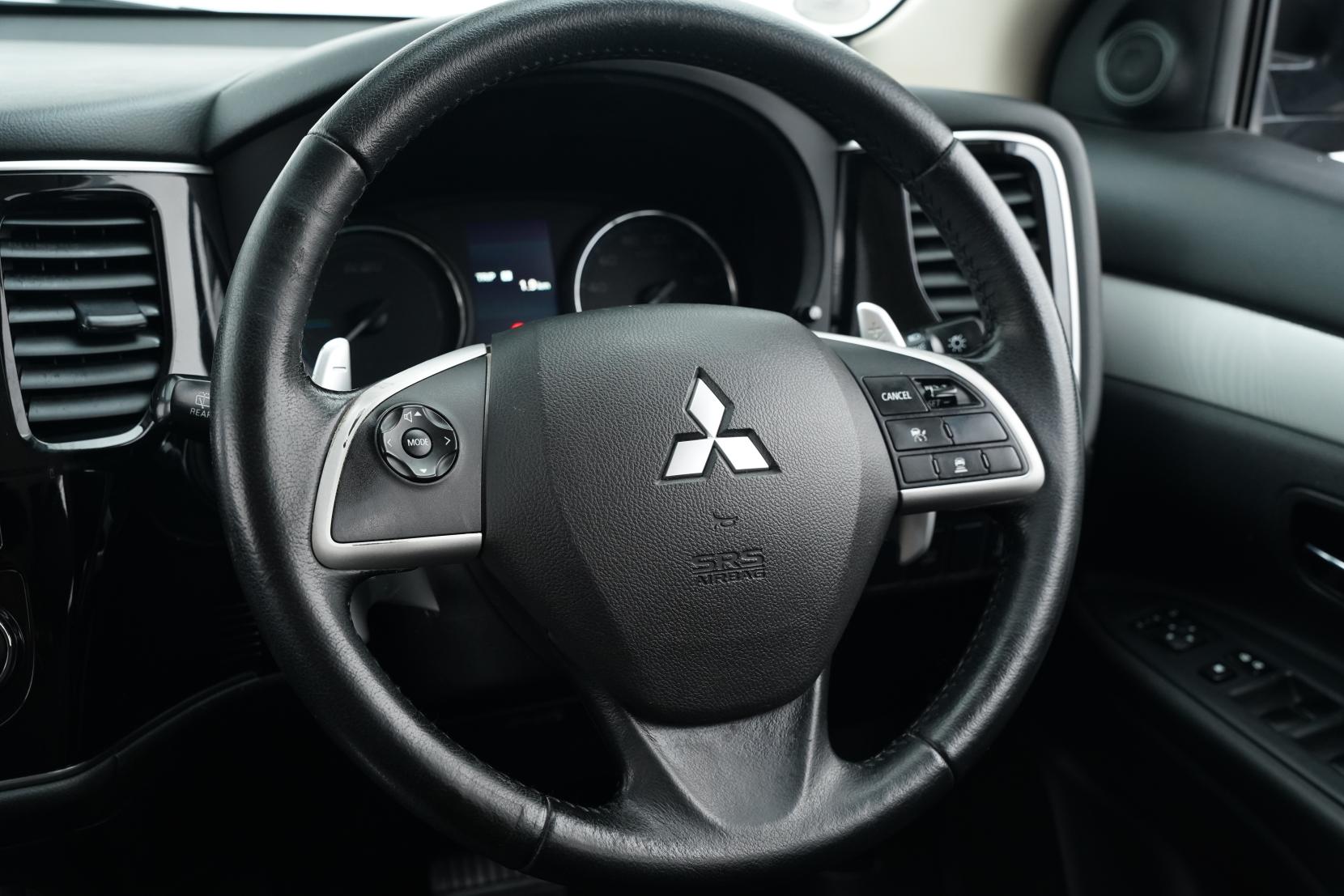 Mitsubishi Outlander 2.0 PHEV G SAFETY PKG