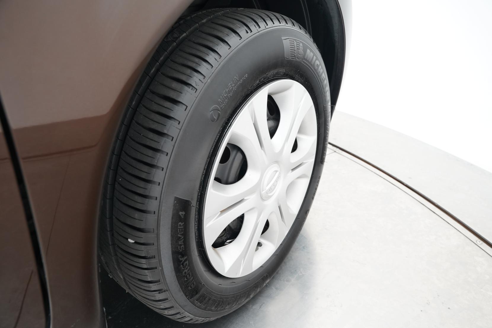 Nissan Note (2004–present) 1.2 X V SELECTION