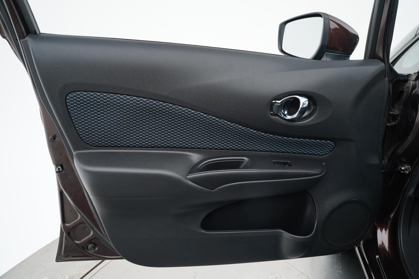 Nissan Note (2004–present) 1.2 X V SELECTION