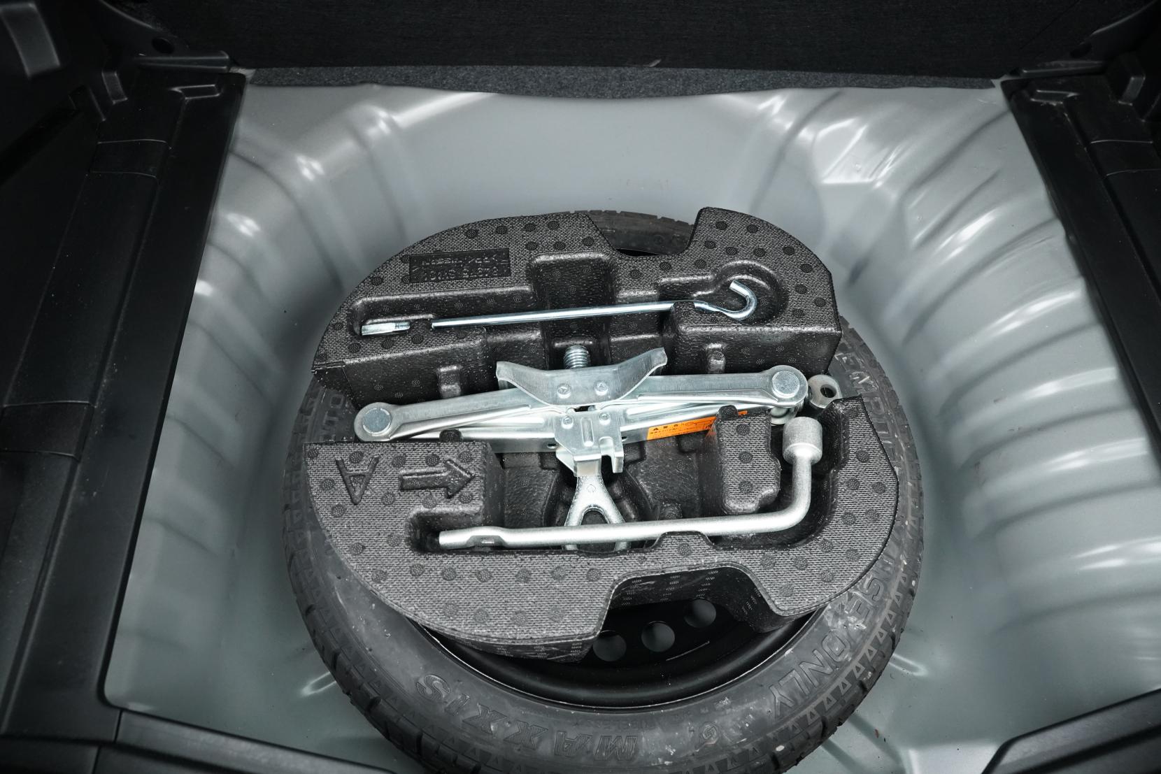 Nissan Note (2004–present) 1.2 X V SELECTION