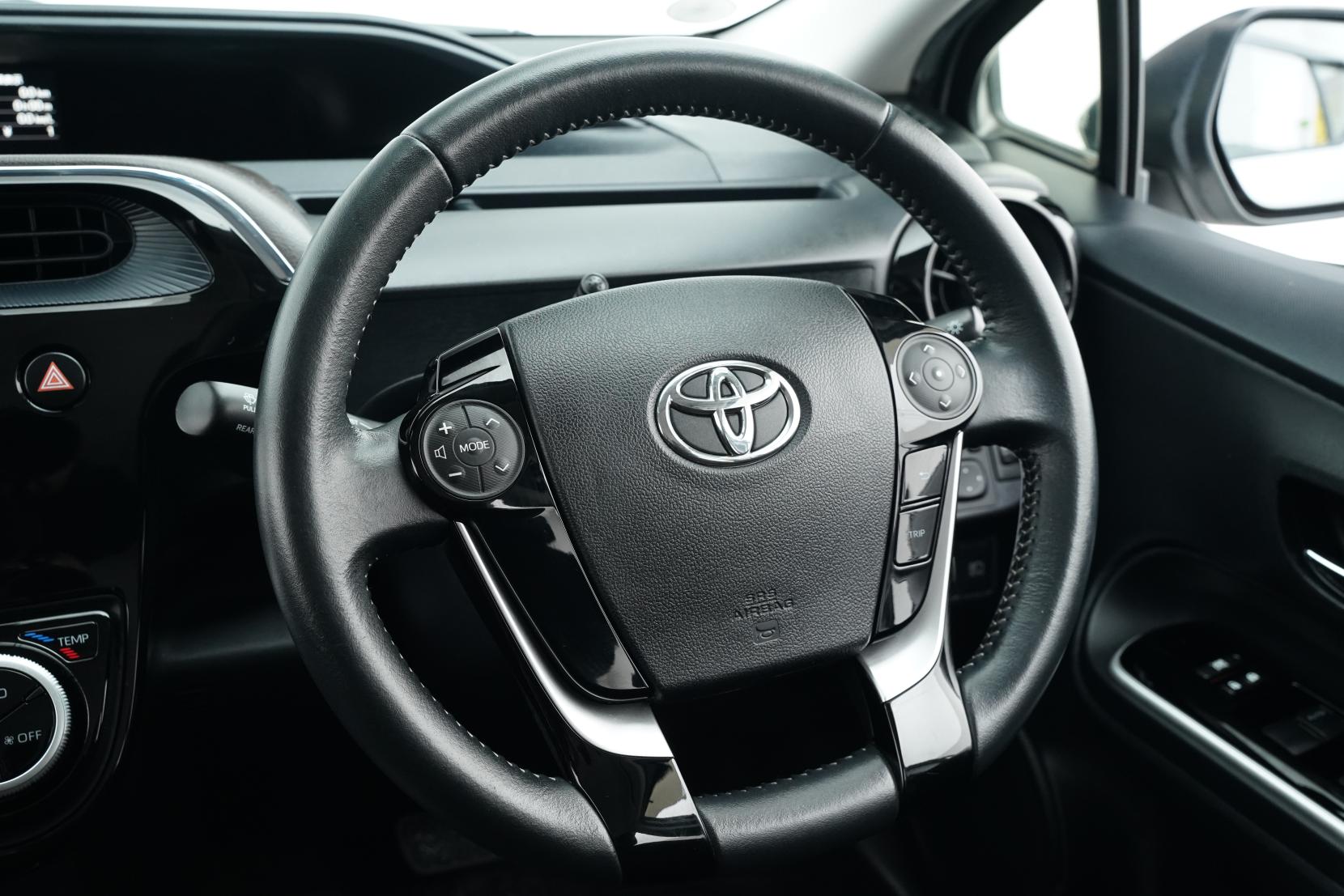 Toyota Aqua Hybrid G Push Start