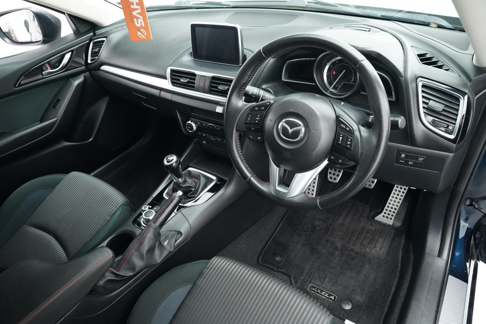 Mazda Axela 1.5 SPORT 15S TOURING
