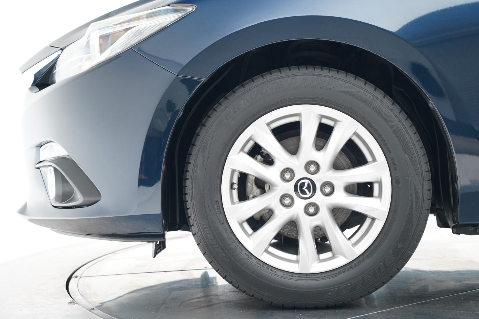 Mazda Axela 1.5 SPORT 15S TOURING