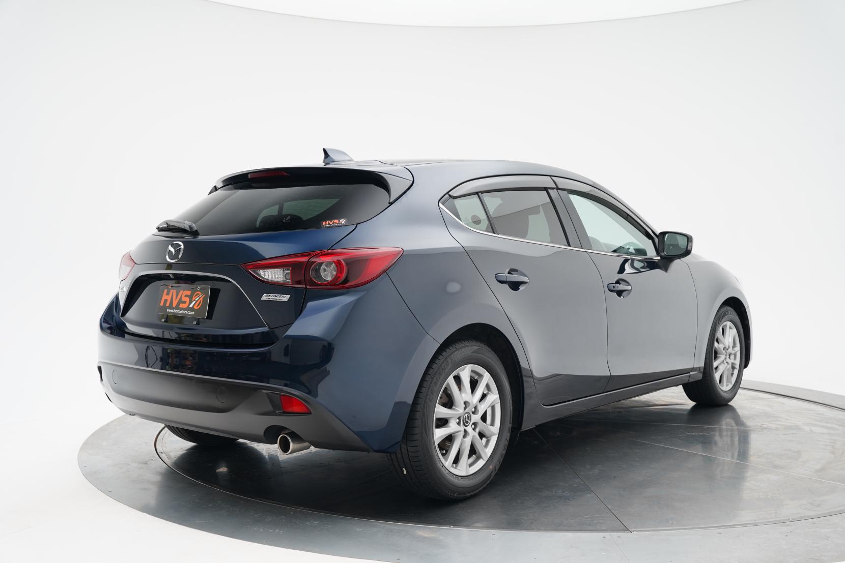 Mazda Axela 1.5 SPORT 15S TOURING