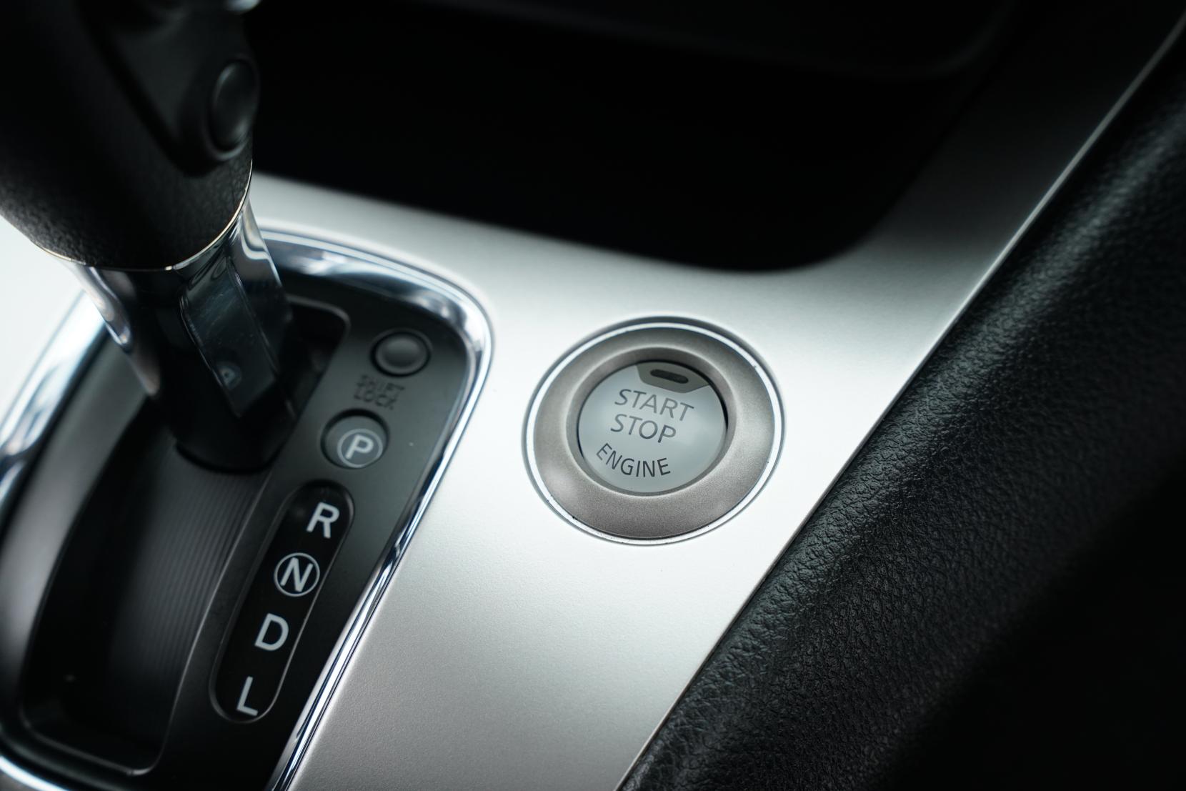 Nissan Serena 2.0 20X S-Hybrid