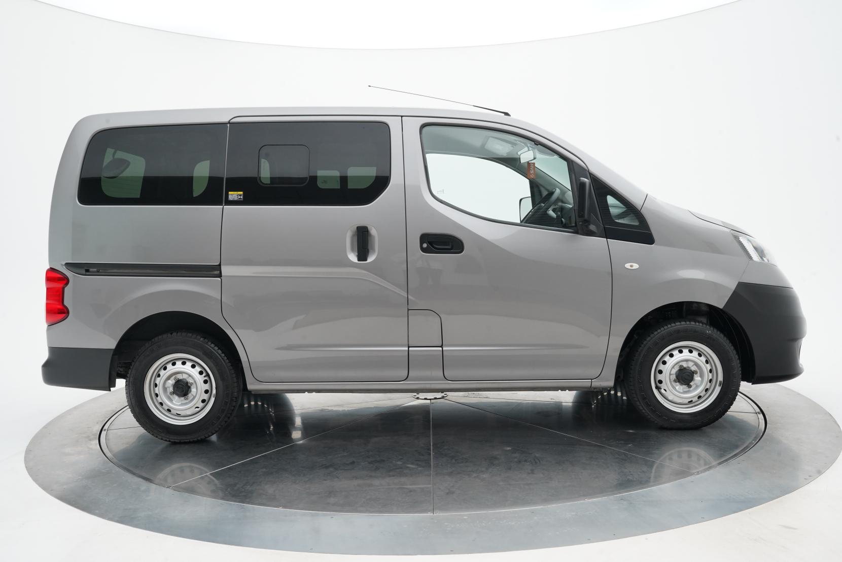 Nissan NV200 VANETTE Model 1.6 DX