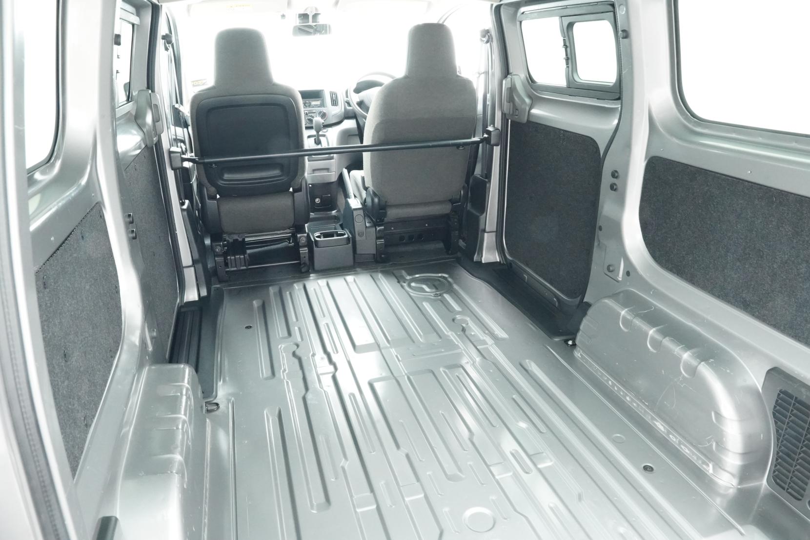 Nissan NV200 VANETTE Model 1.6 DX