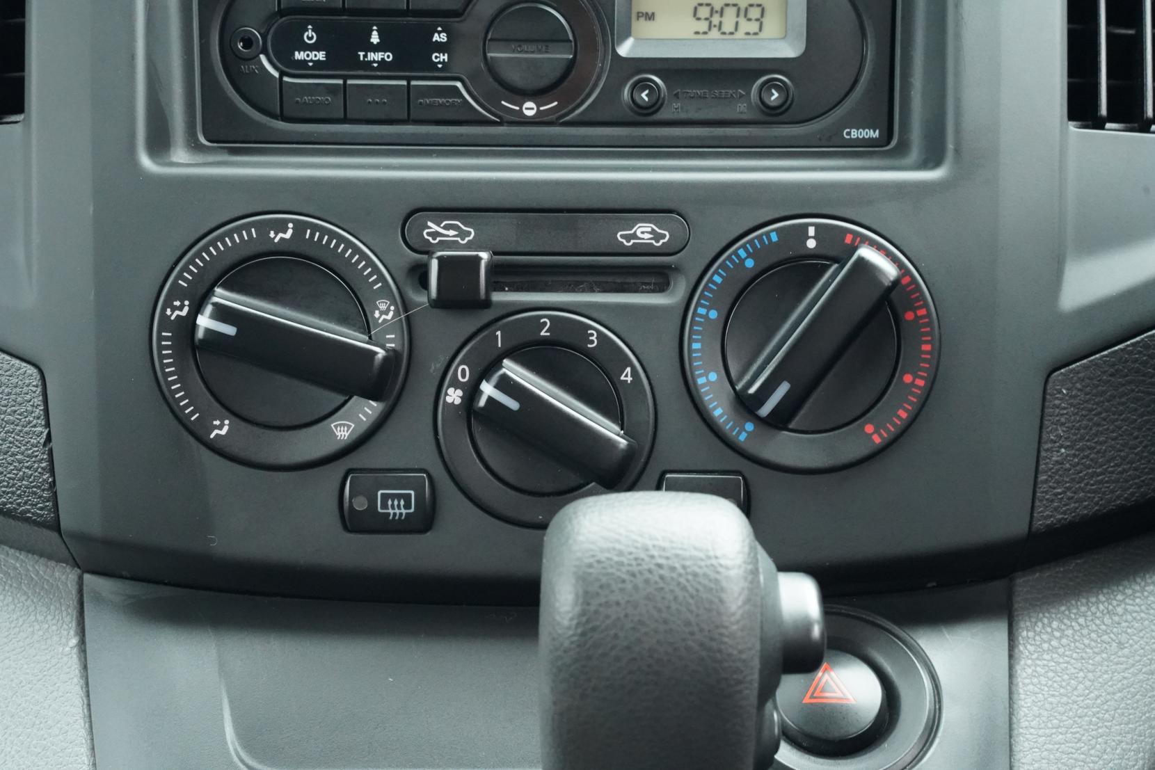 Nissan NV200 VANETTE Model 1.6 DX