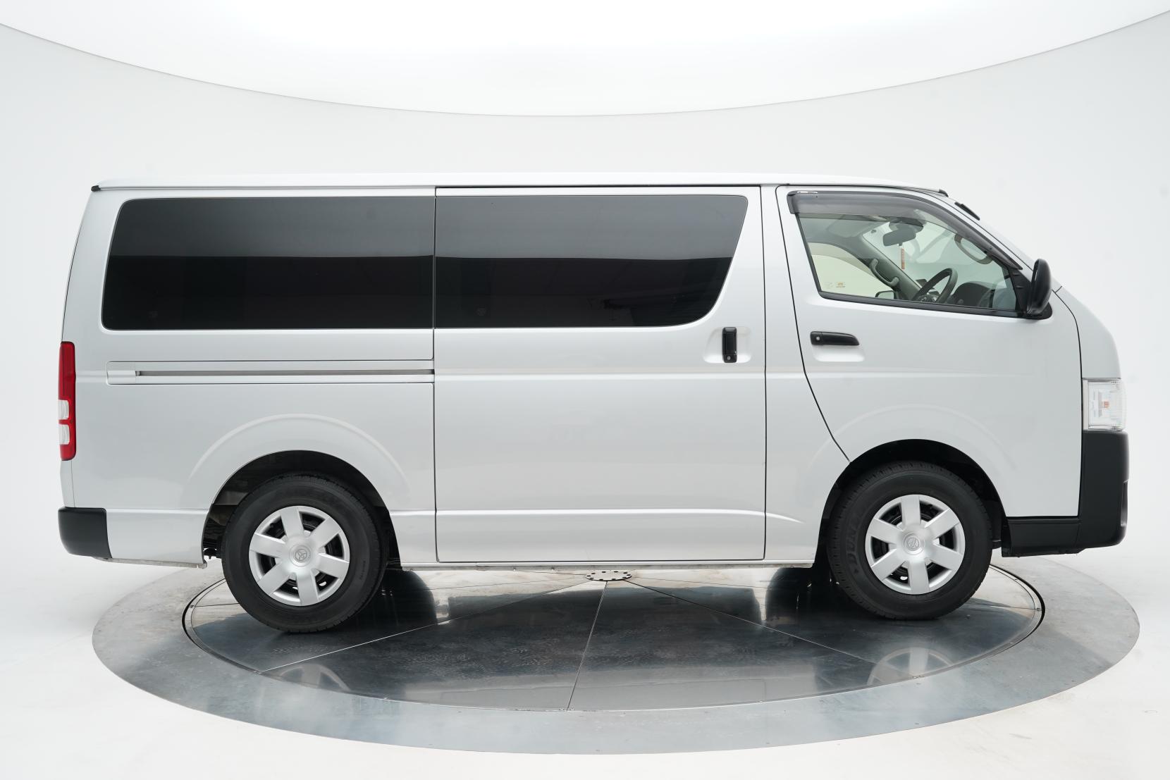 Toyota Hiace 2.8 2.8TD Dual Slider 5 Door