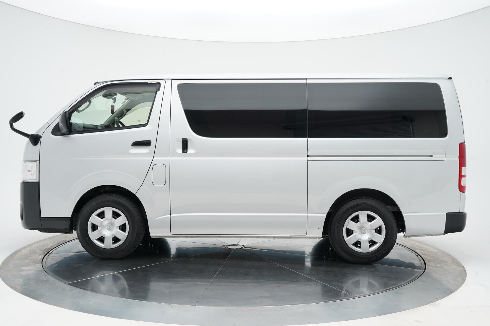 Toyota Hiace 2.8 2.8TD Dual Slider 5 Door