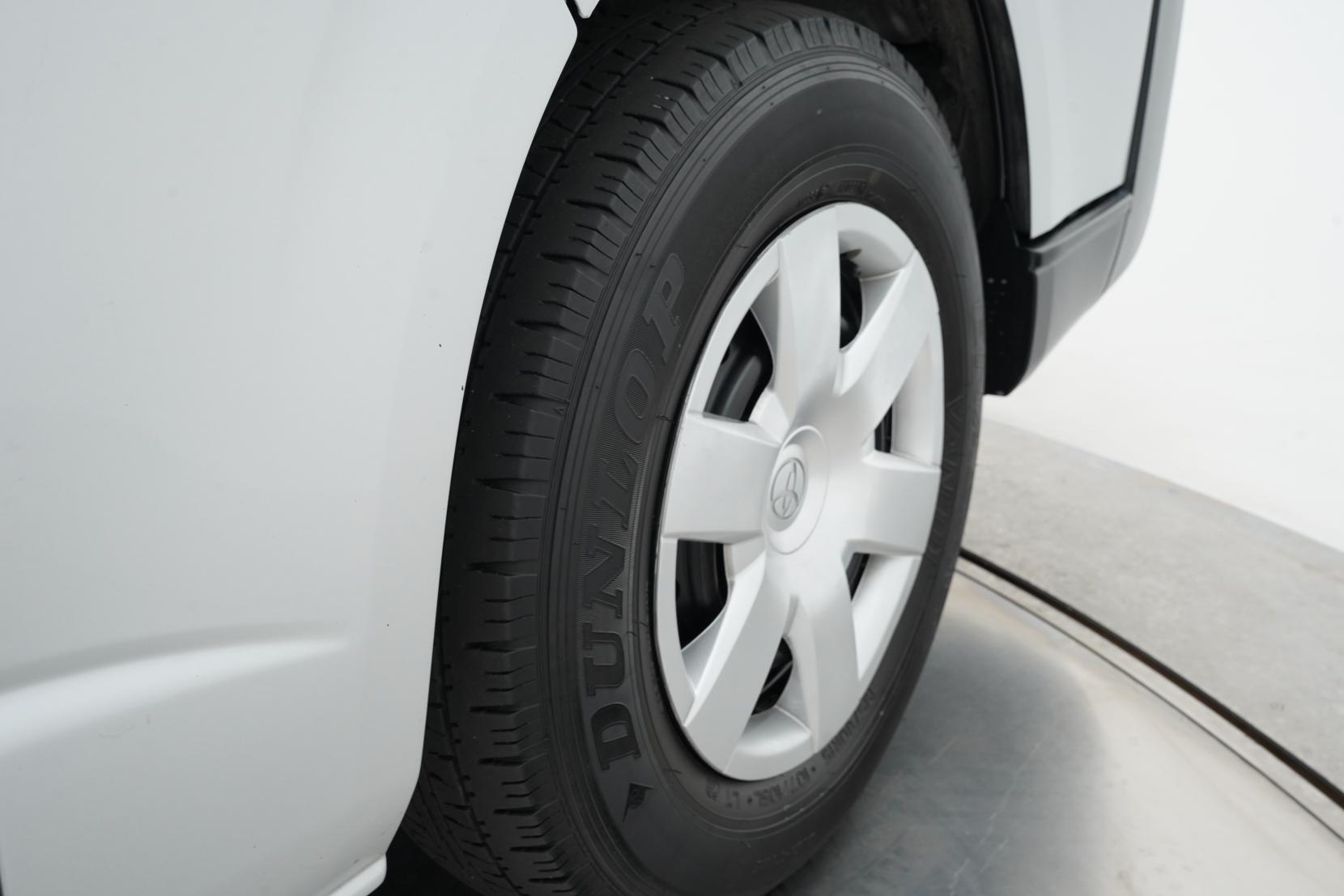 Toyota Hiace 2.8 2.8TD Dual Slider 5 Door