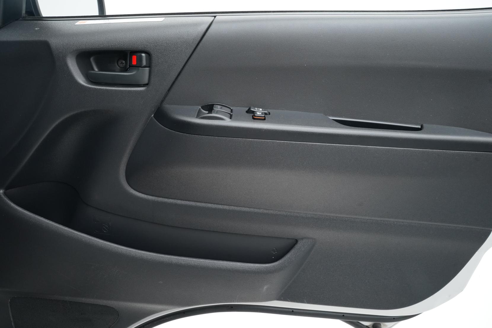 Toyota Hiace 2.8 2.8TD Dual Slider 5 Door