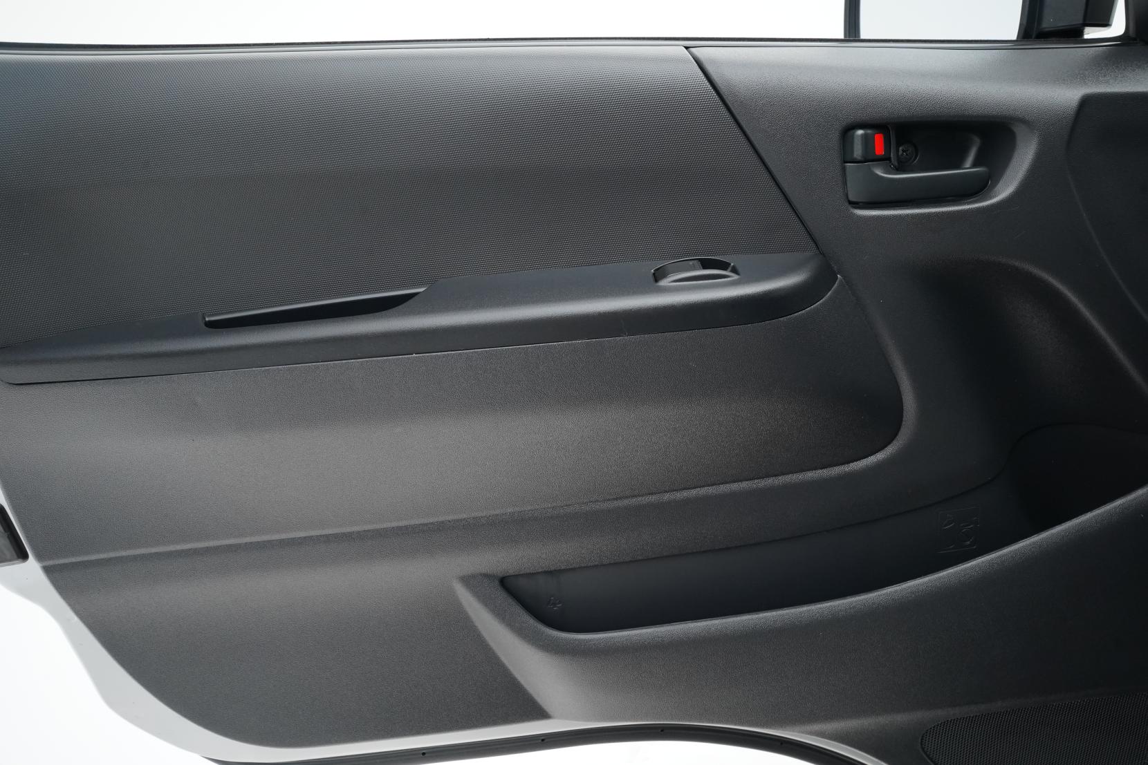 Toyota Hiace 2.8 2.8TD Dual Slider 5 Door