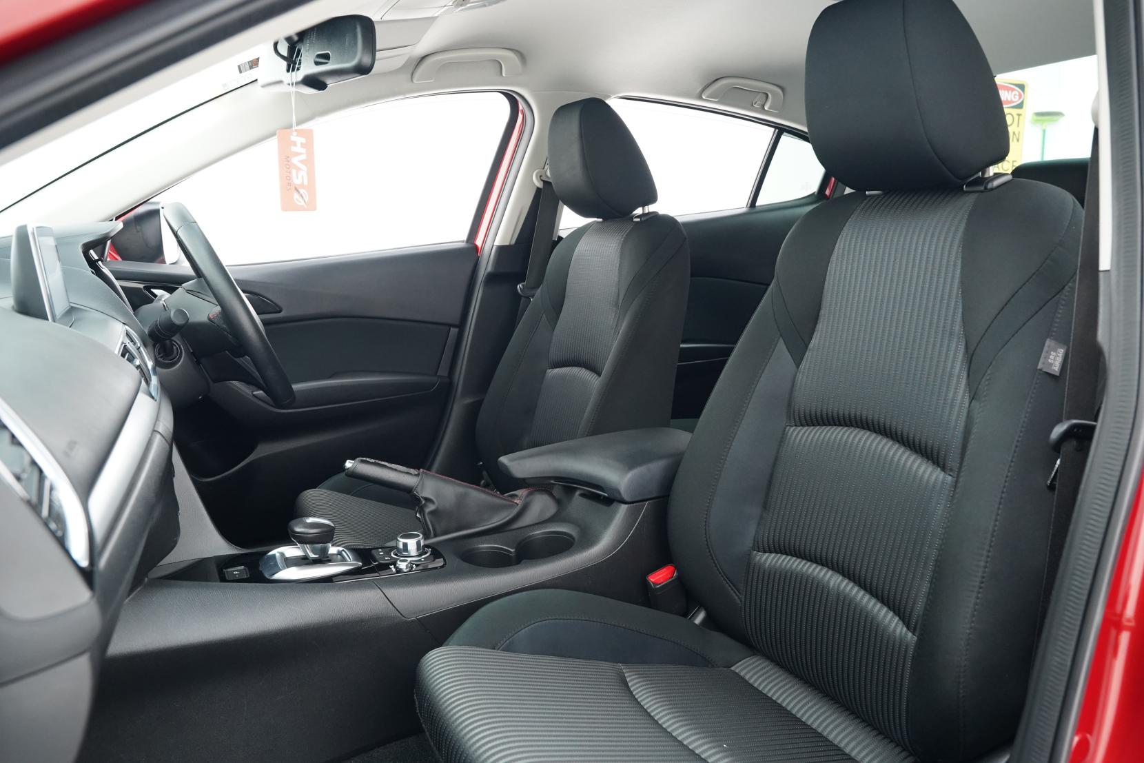 Mazda Axela 2.0 Hybrid S
