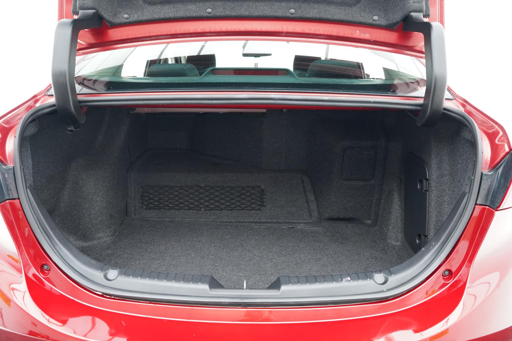 Mazda Axela 2.0 Hybrid S