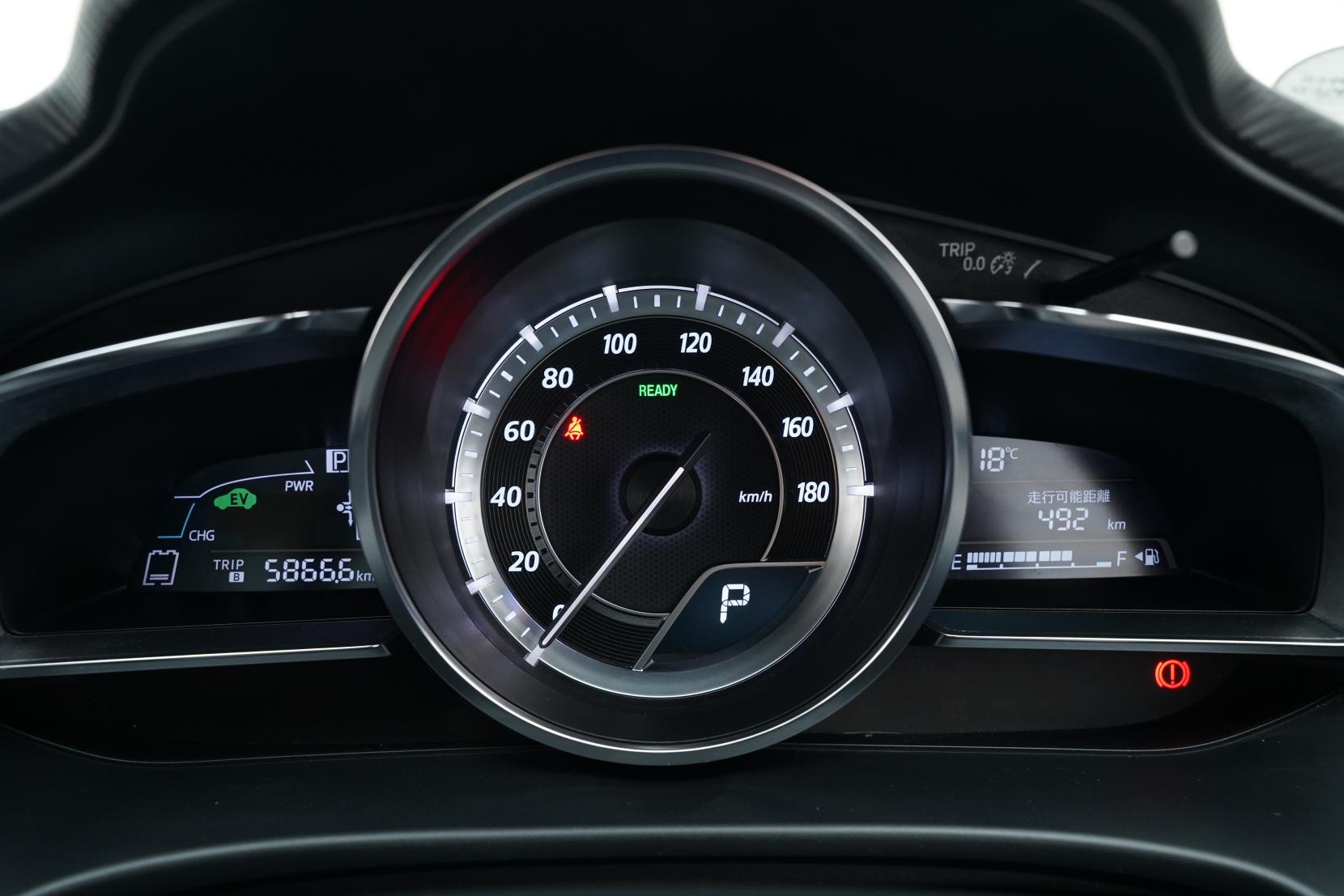 Mazda Axela 2.0 Hybrid S