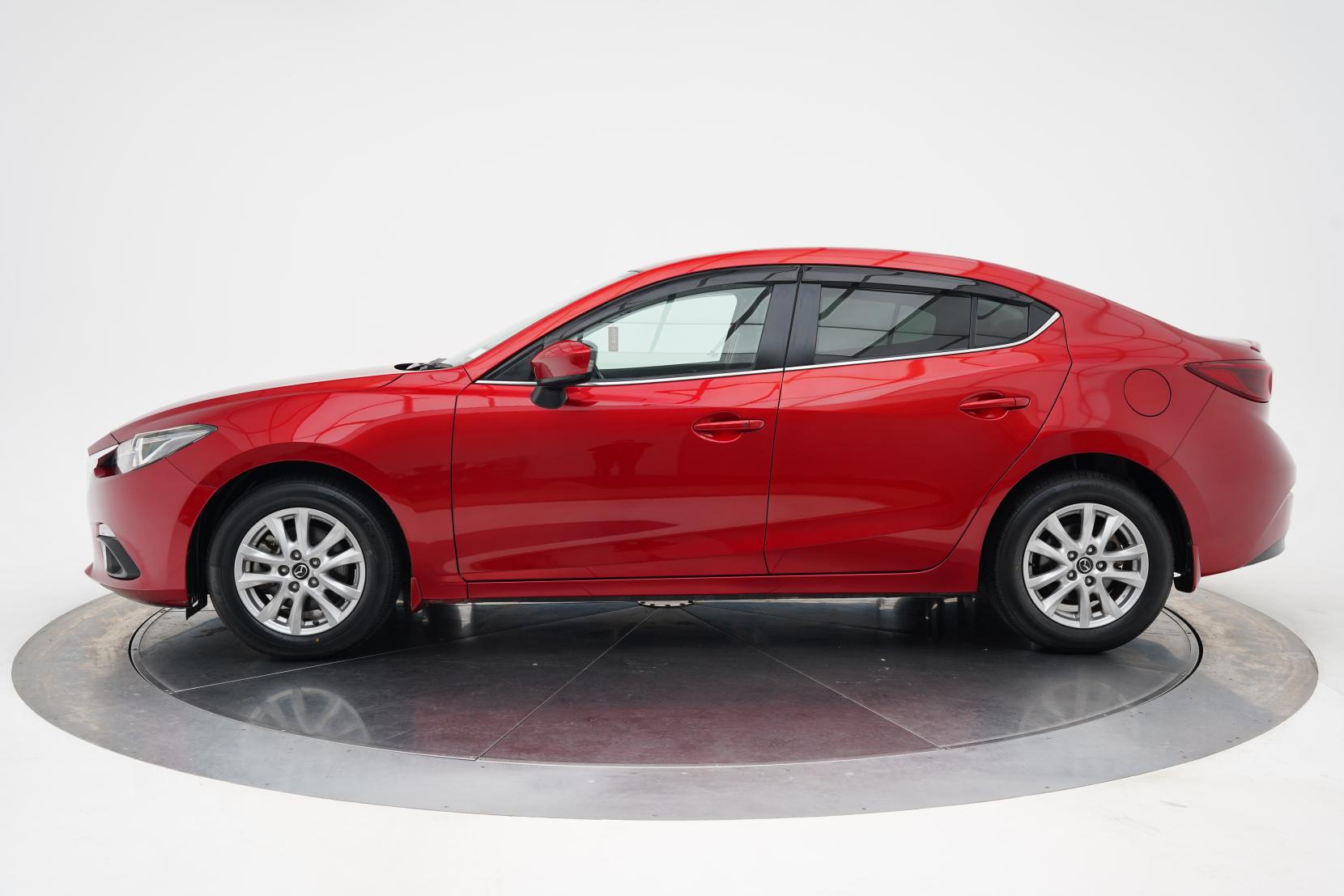 Mazda Axela 2.0 Hybrid S