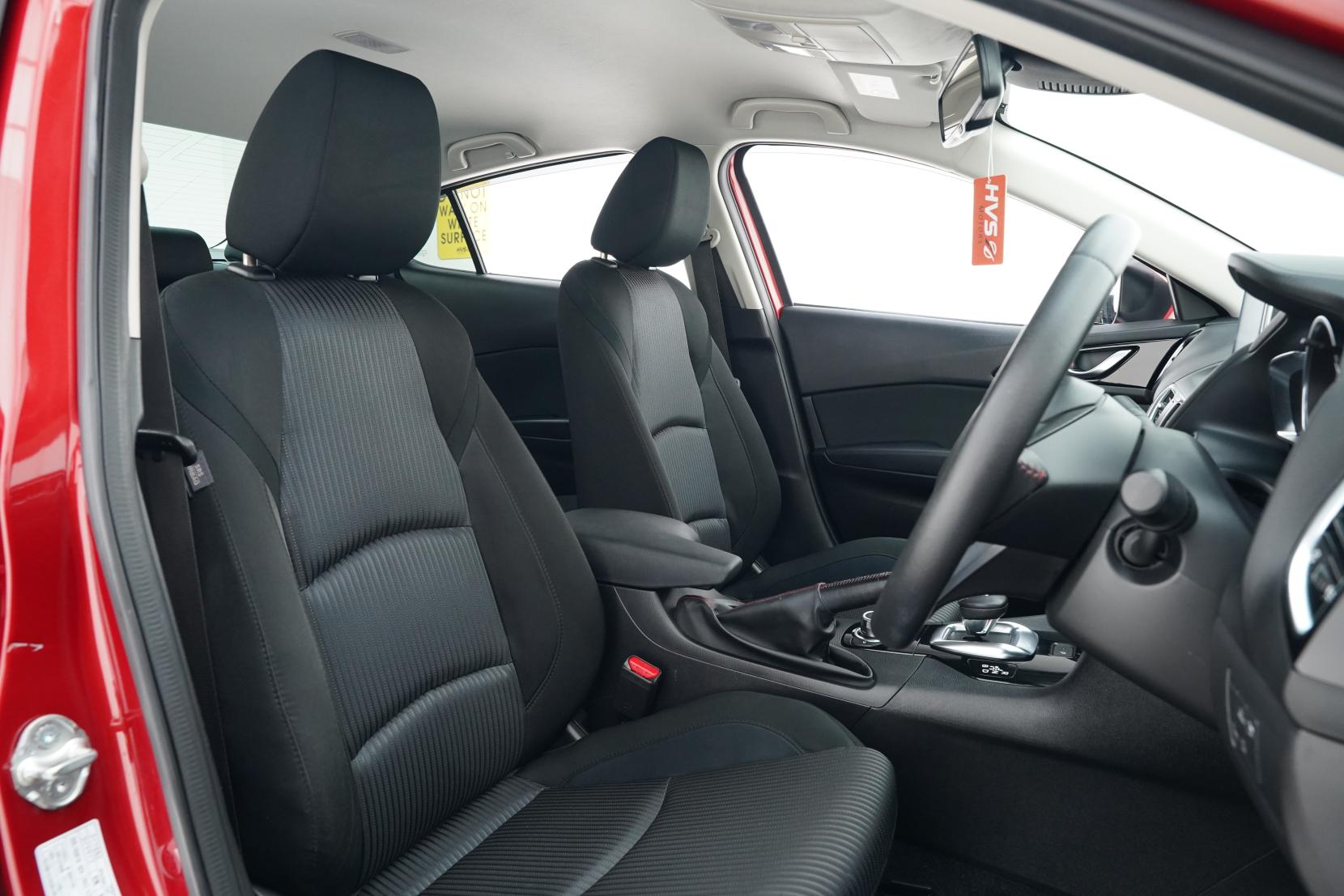 Mazda Axela 2.0 Hybrid S