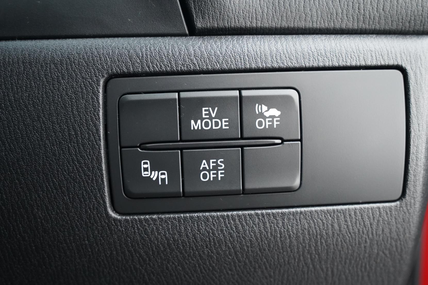 Mazda Axela 2.0 Hybrid S