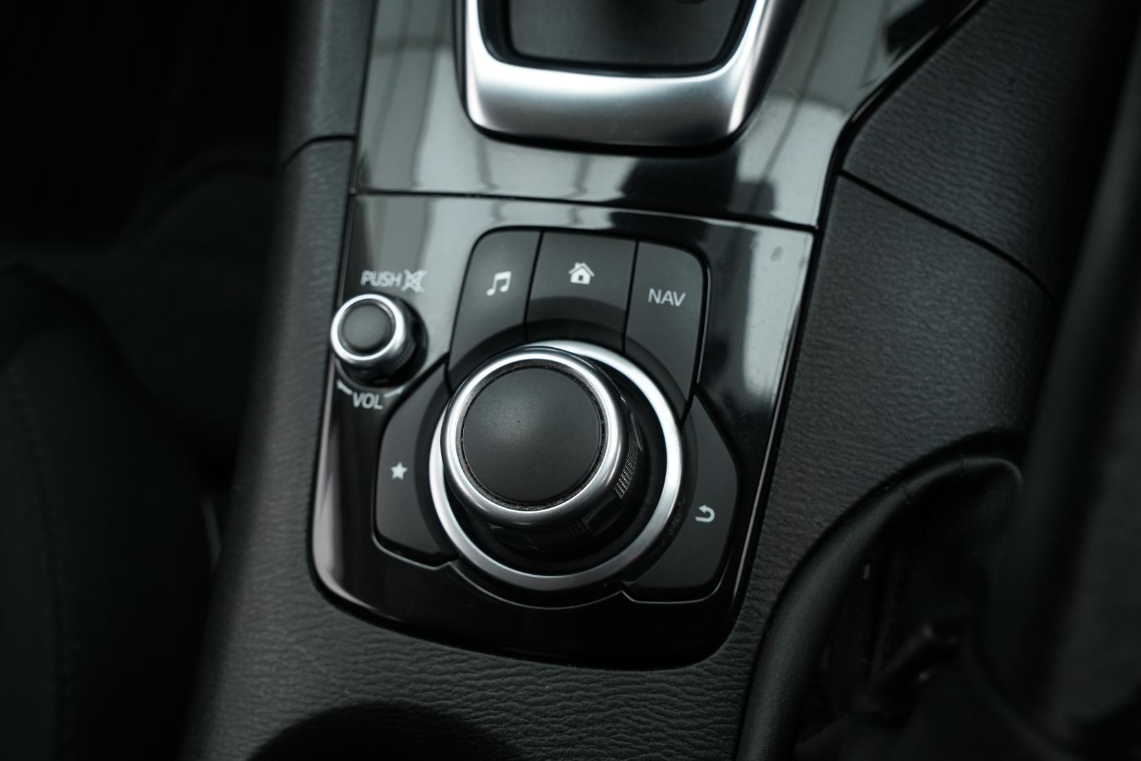 Mazda Axela 2.0 Hybrid S