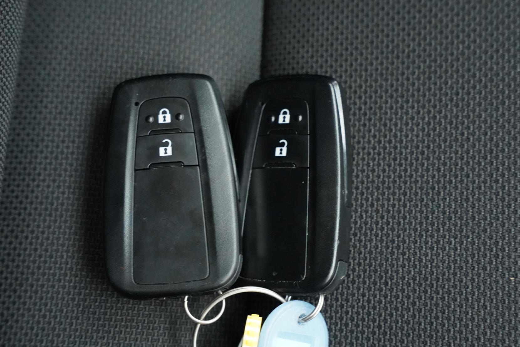 Toyota Corolla TOURING HYBRID G-X