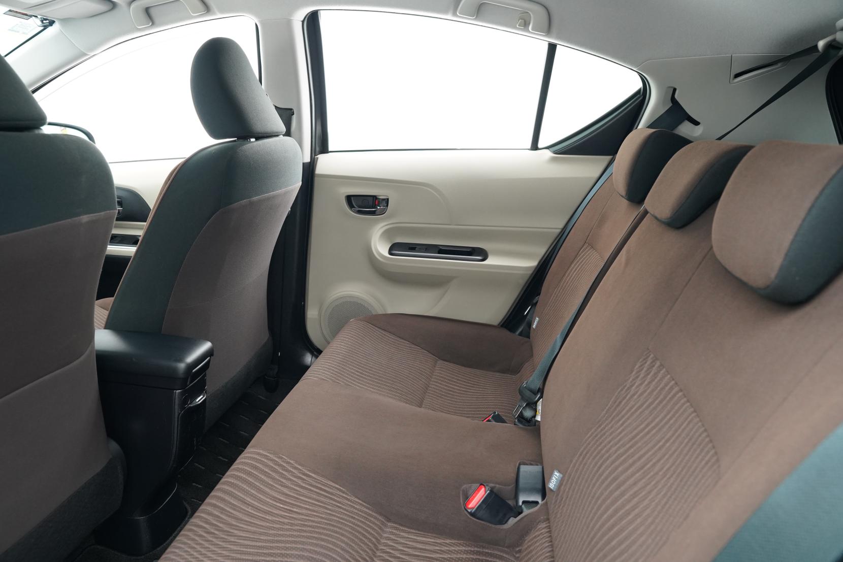 Toyota Aqua Hybrid G Push Start