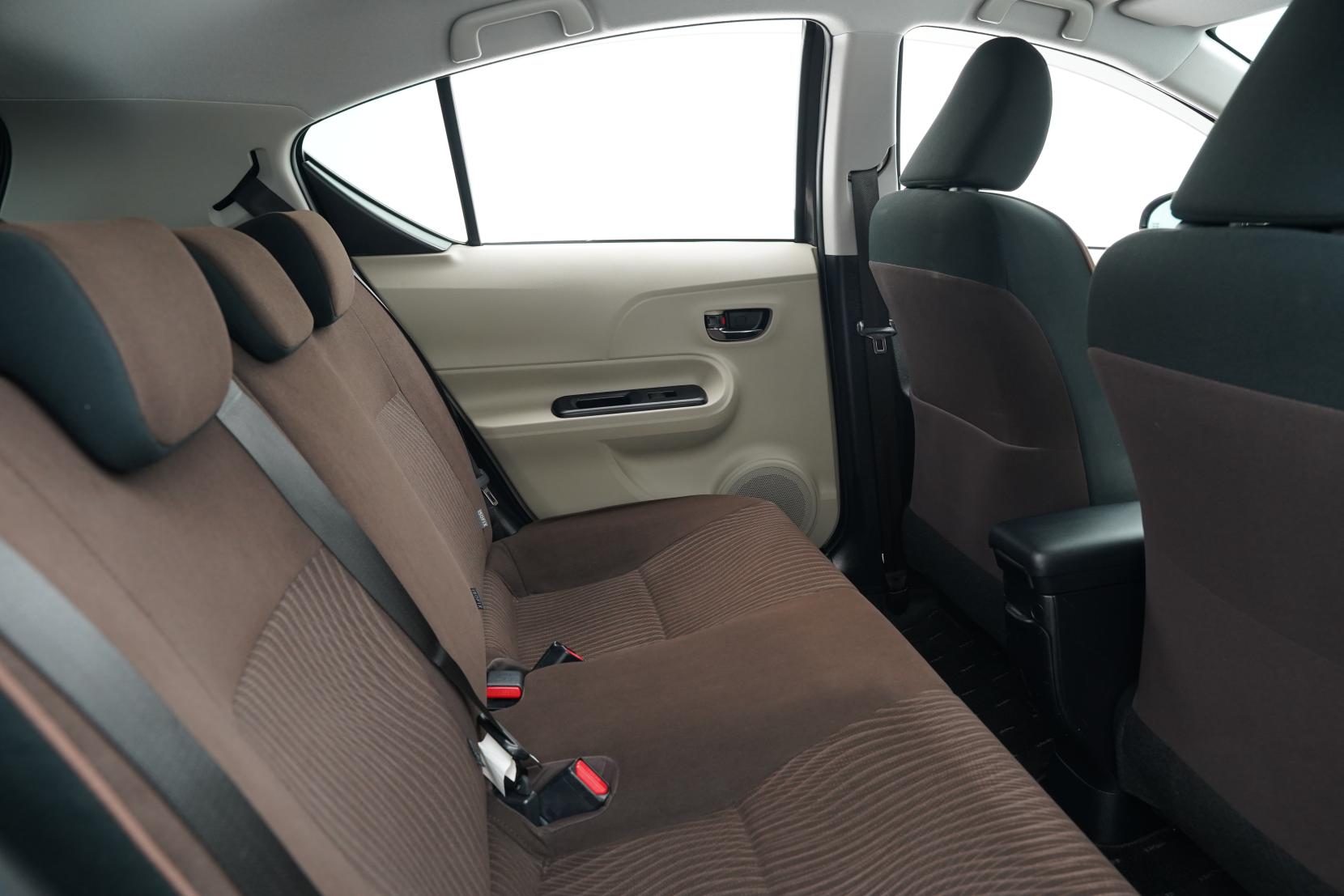 Toyota Aqua Hybrid G Push Start