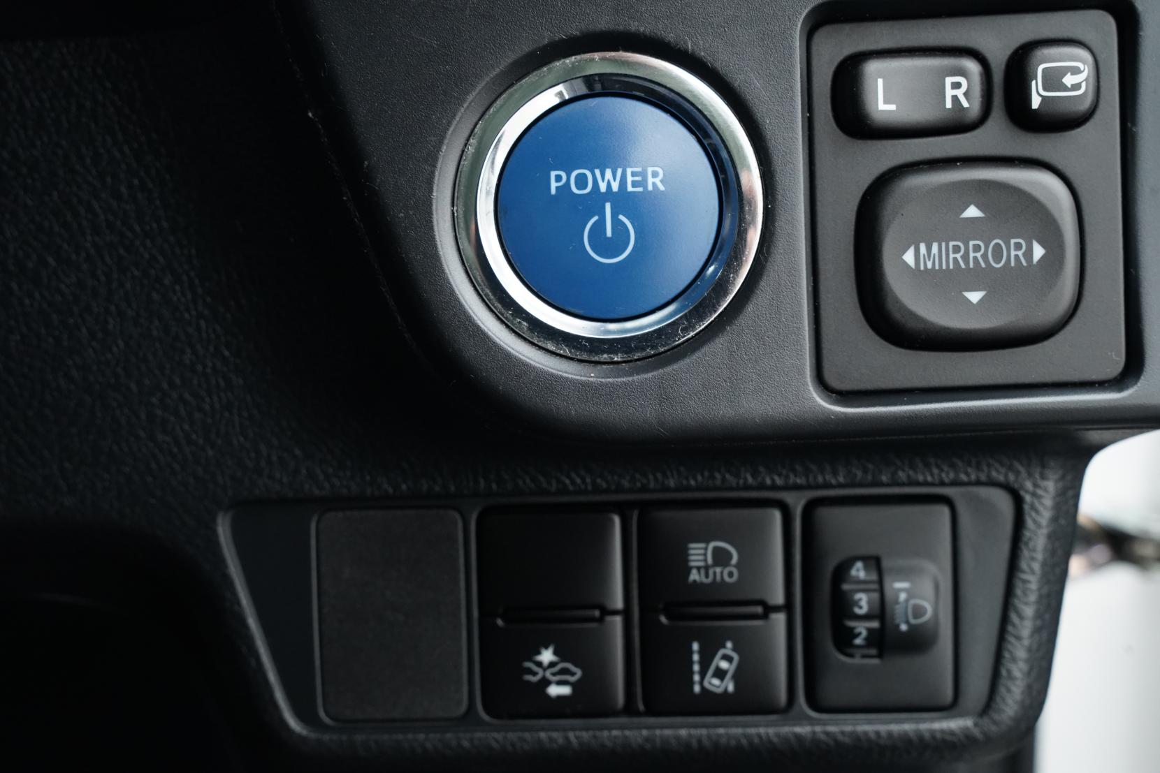 Toyota Corolla 1.5 FIELDER HYBRID EX