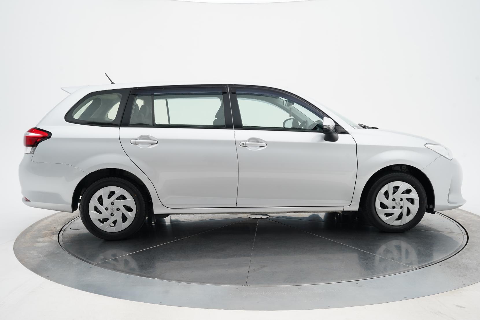 Toyota Corolla 1.5 FIELDER HYBRID EX