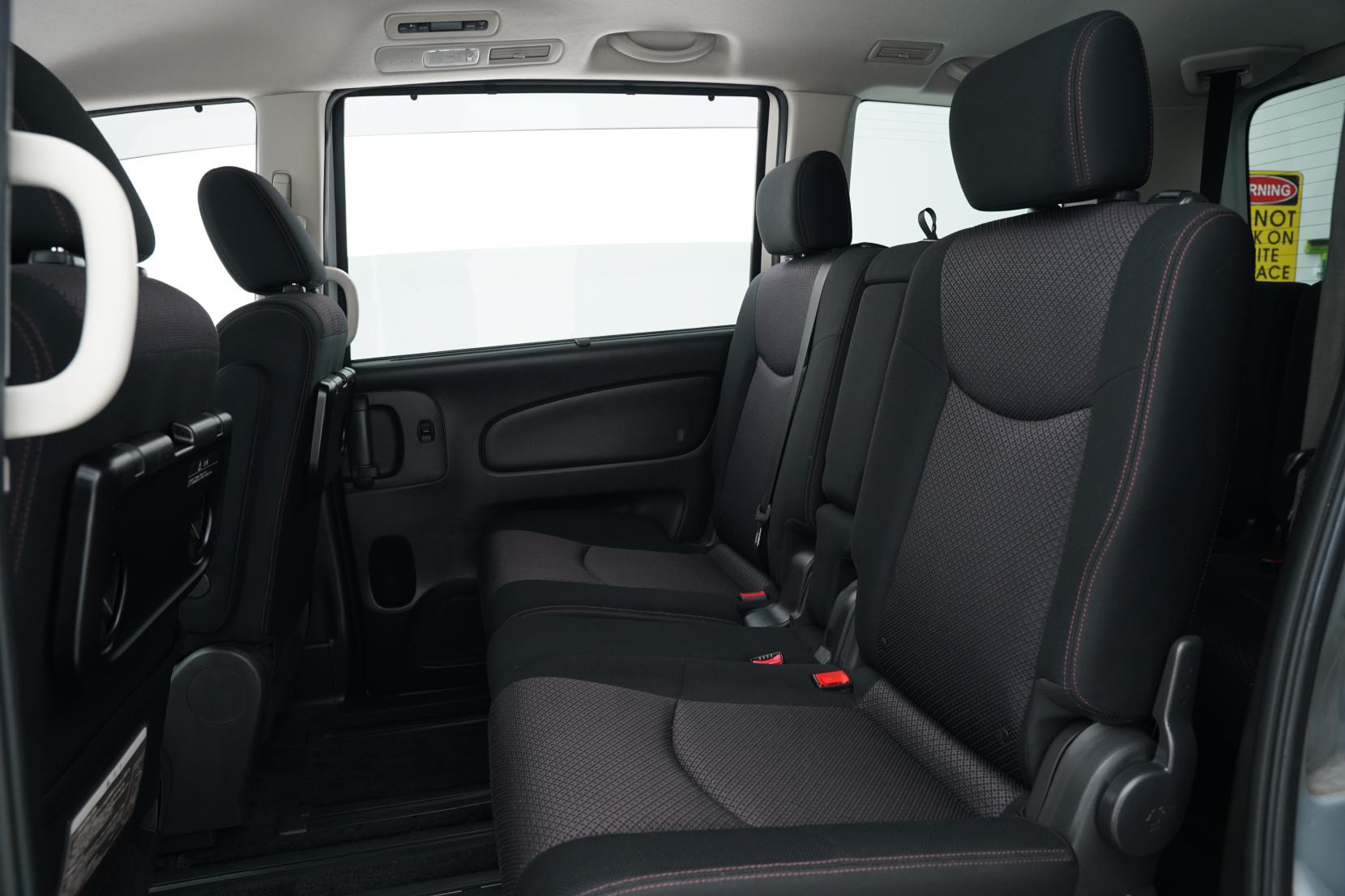 Nissan Serena (1991 – present) Hybrid Highway Star 8seats