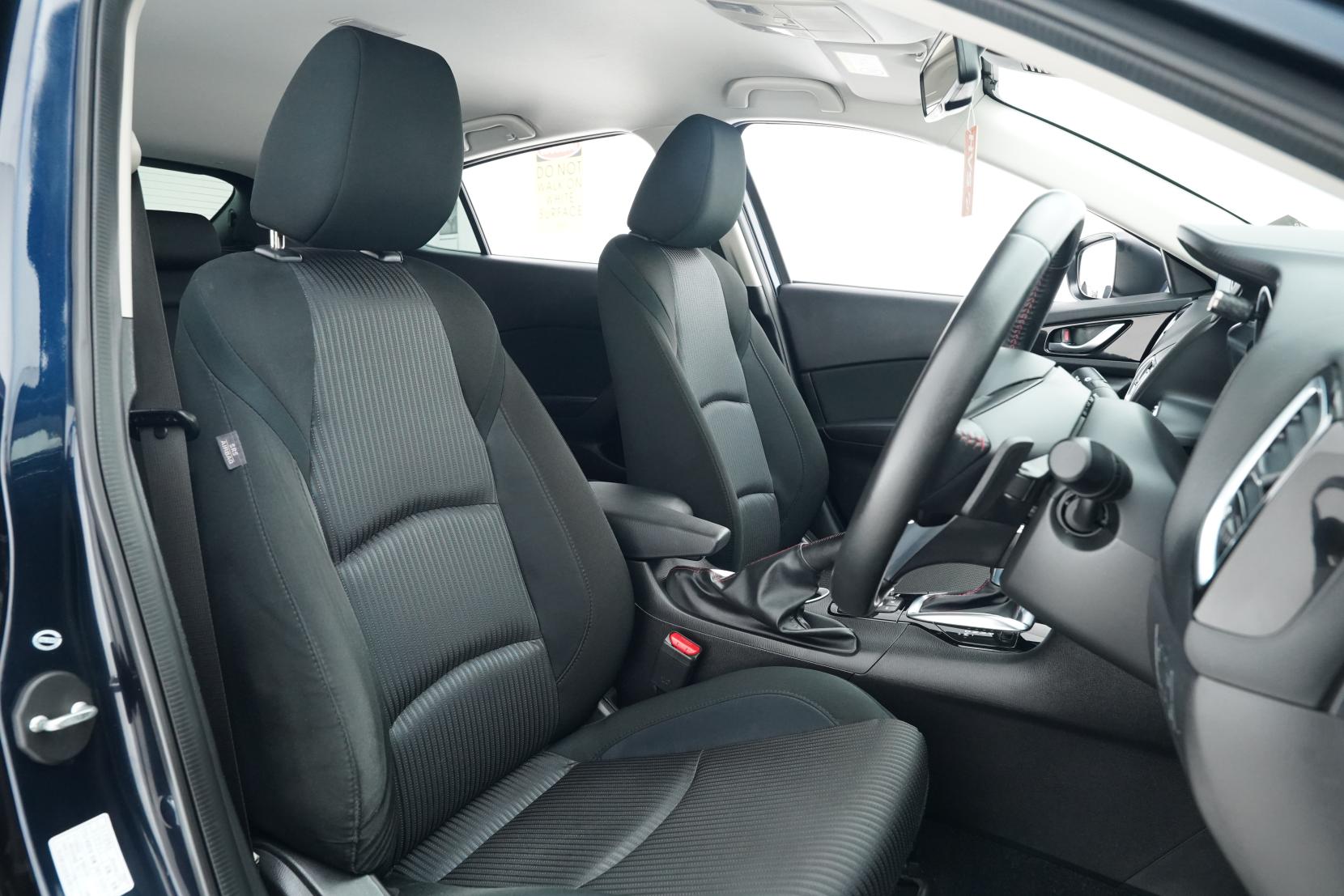 Mazda Axela SPORT 20S TOURING