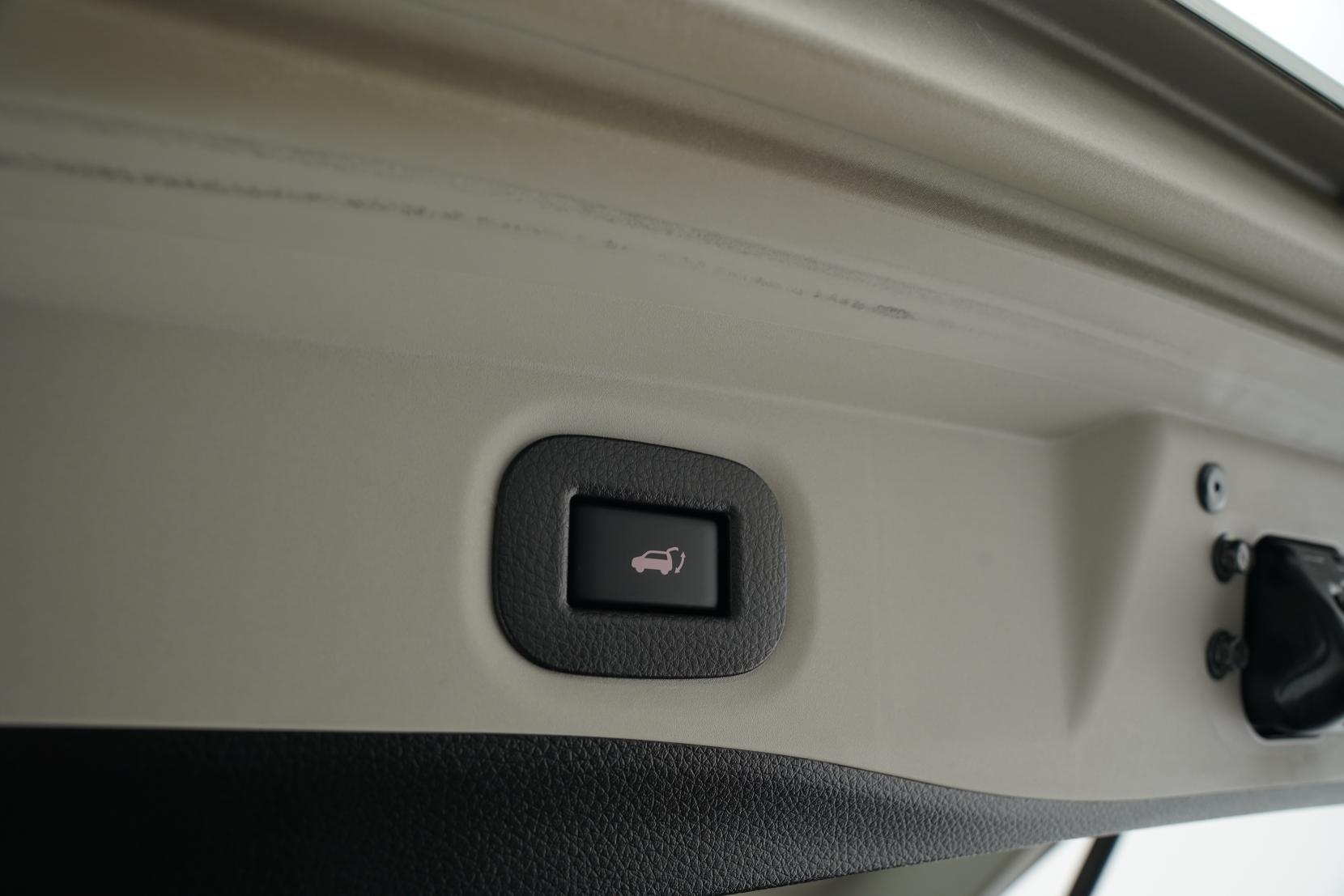 Nissan X-TRAIL 2.0 Hybrid 20X 4WD