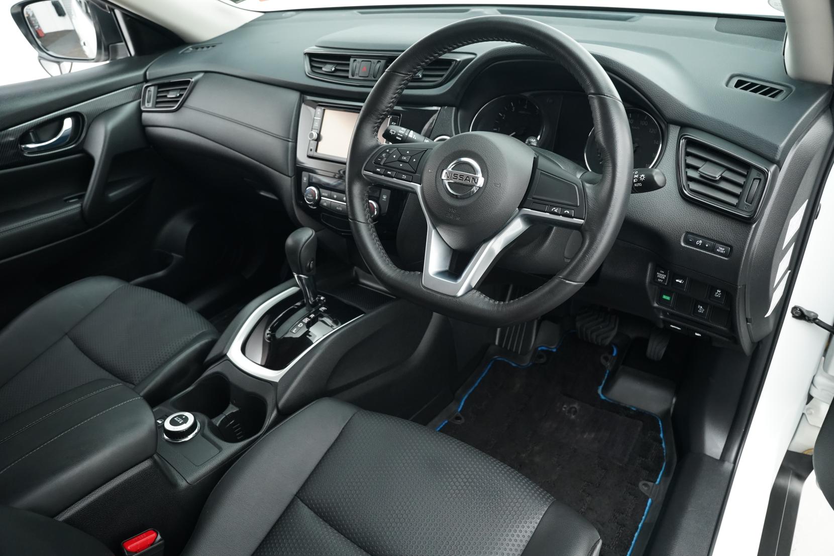 Nissan X-TRAIL 2.0 Hybrid 20X 4WD