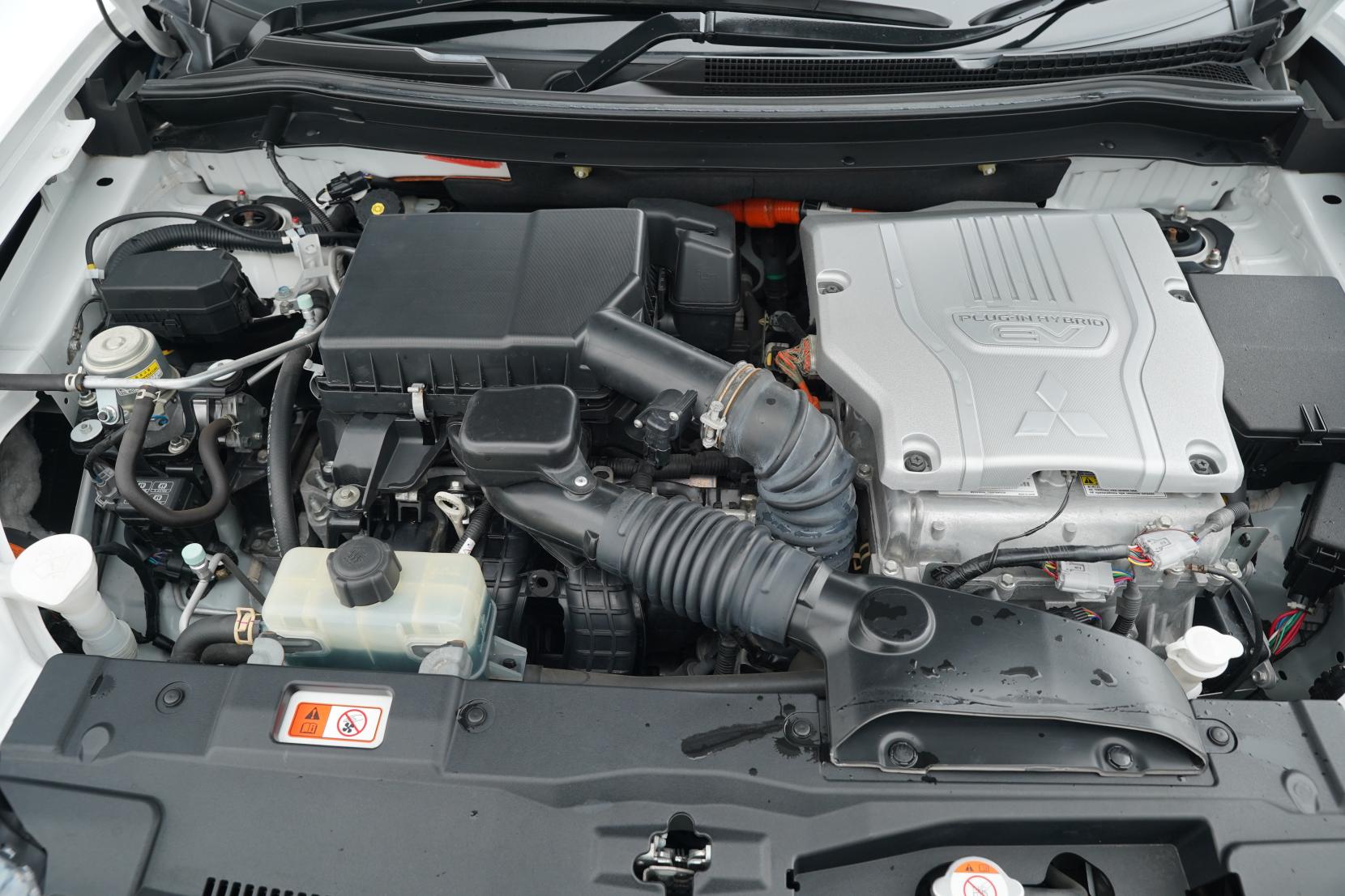 Mitsubishi Outlander 2.4 PHEV PHEV 4WD SPORT STYLE EDITION
